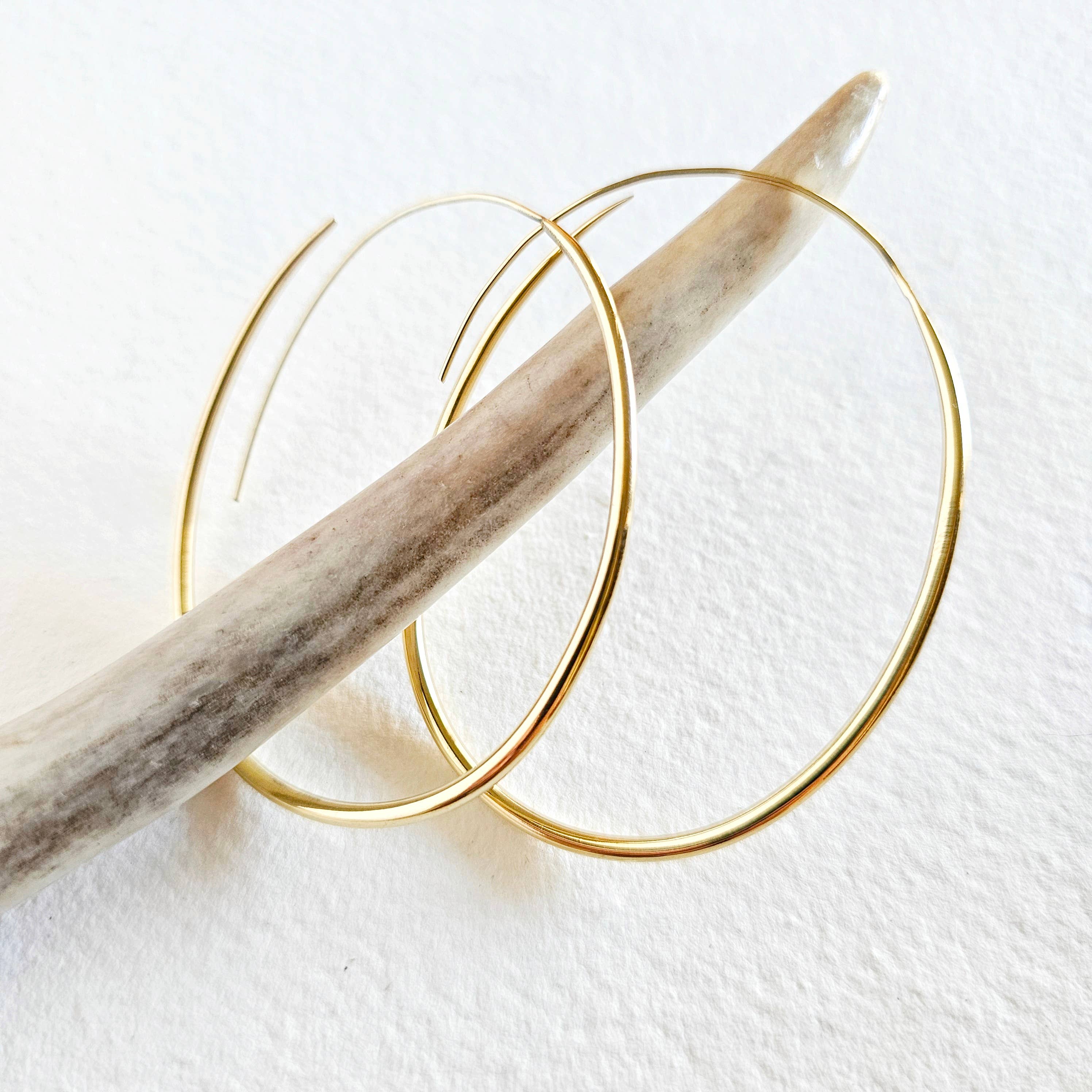Bisjoux Brass Light Thread Oval Hoop Earrings