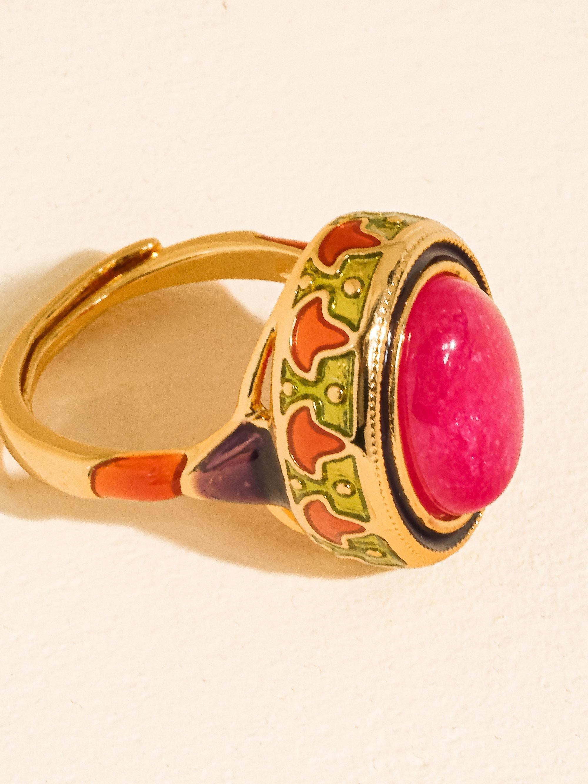 Flânerie Merveille 18K Gold Vintage Cabochon Statement Ring