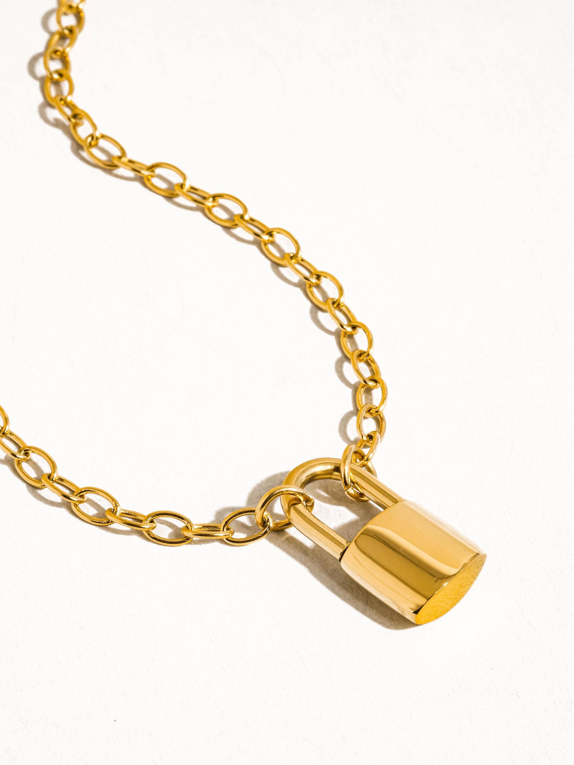 Flânerie Locky 18K Lock Chain Necklace