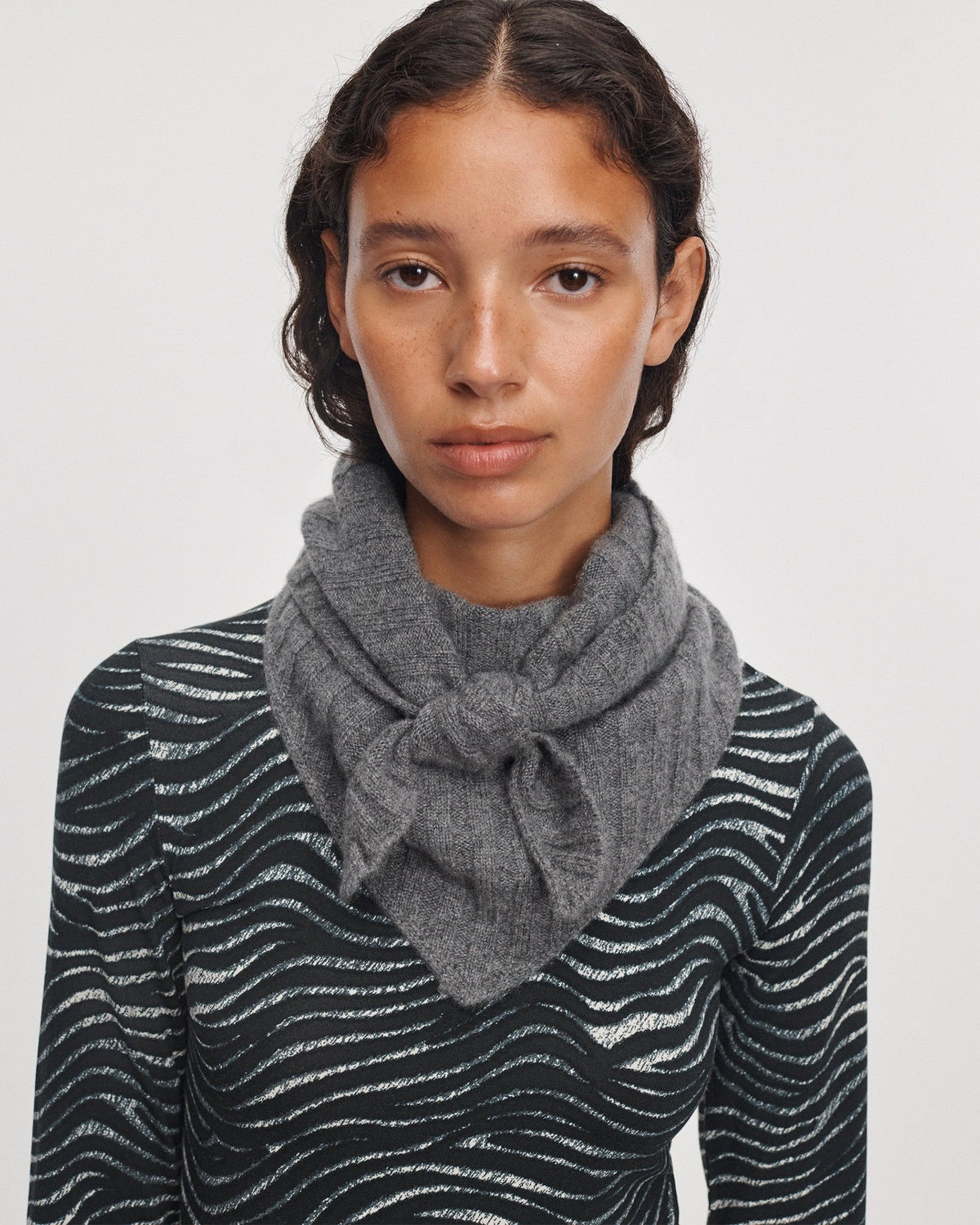 Rag & Bone scarf grey B