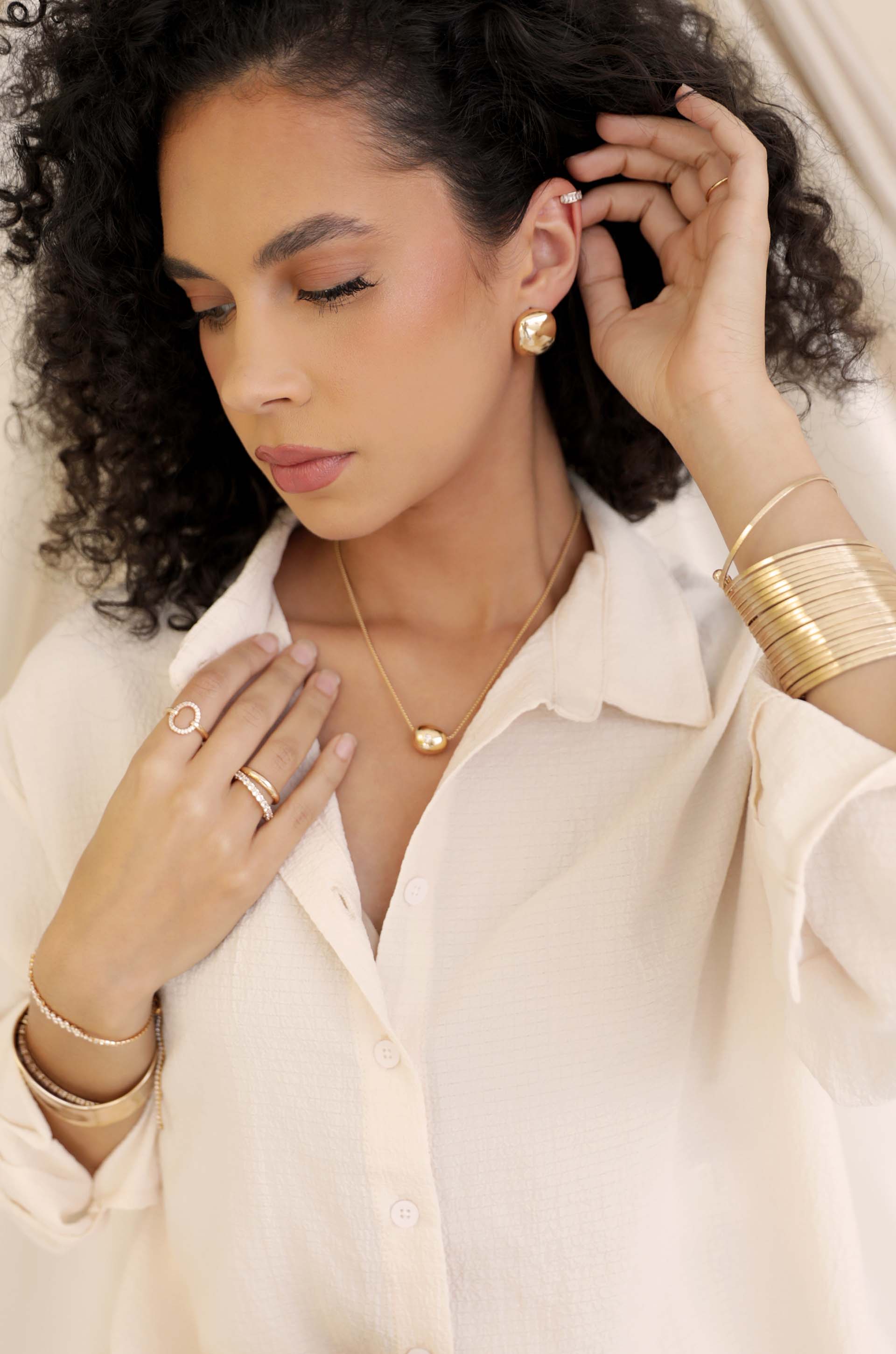 Ettika Minimal Curved Square Stud Earrings