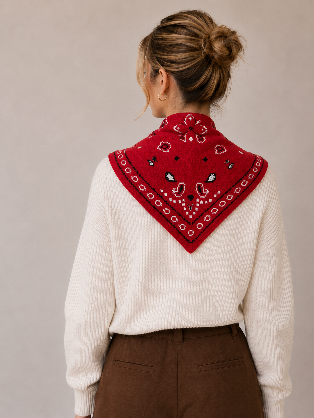 Catherine's Bandana Knit Scarf w/Pull through closure TR-15