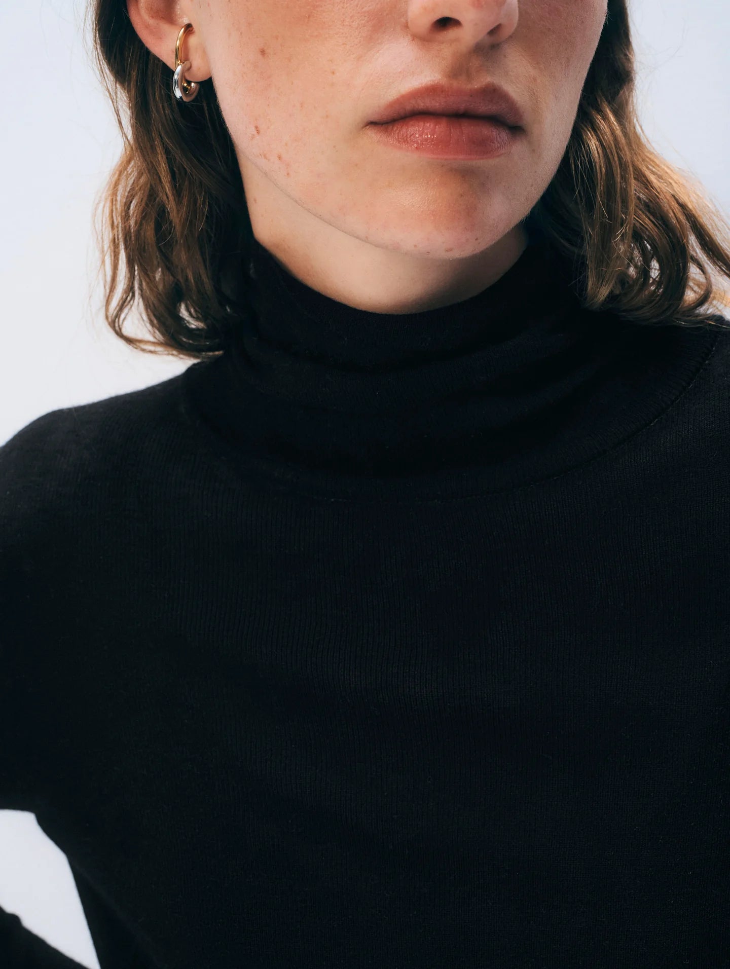 White + Warren Merino Fitted Turtleneck