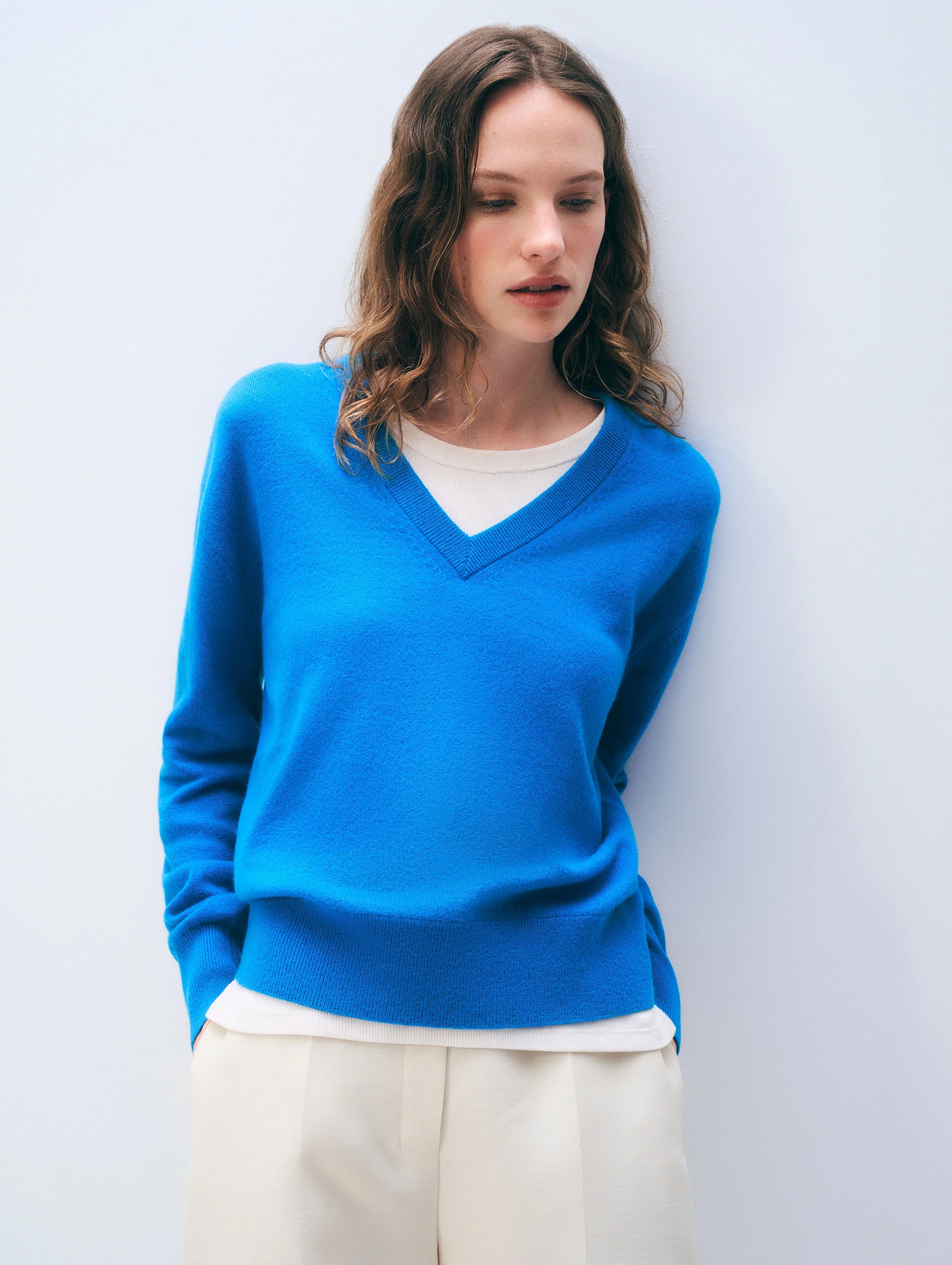 White + Warren Cashmere V Neck 21086