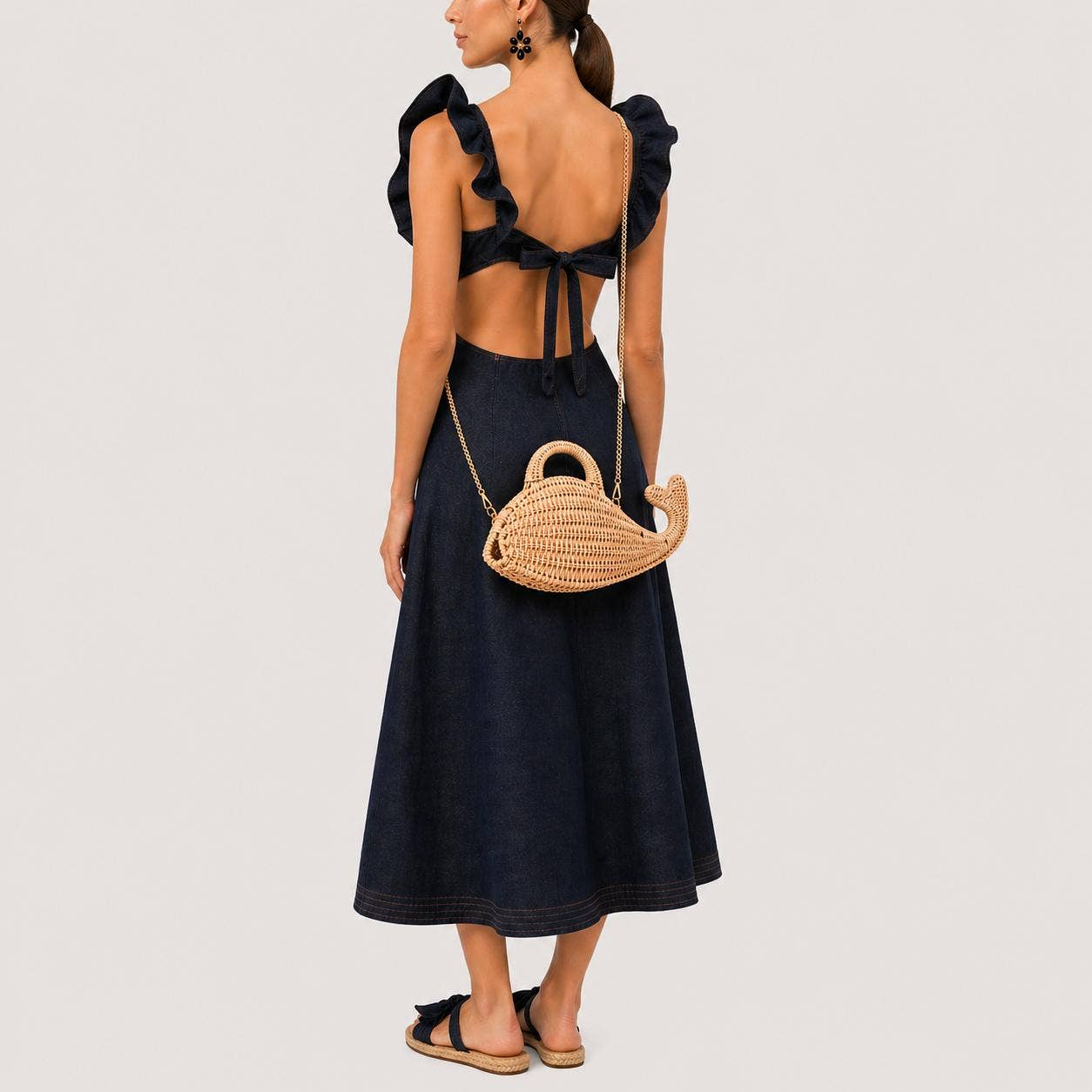Urban Expressions Whale Clutch