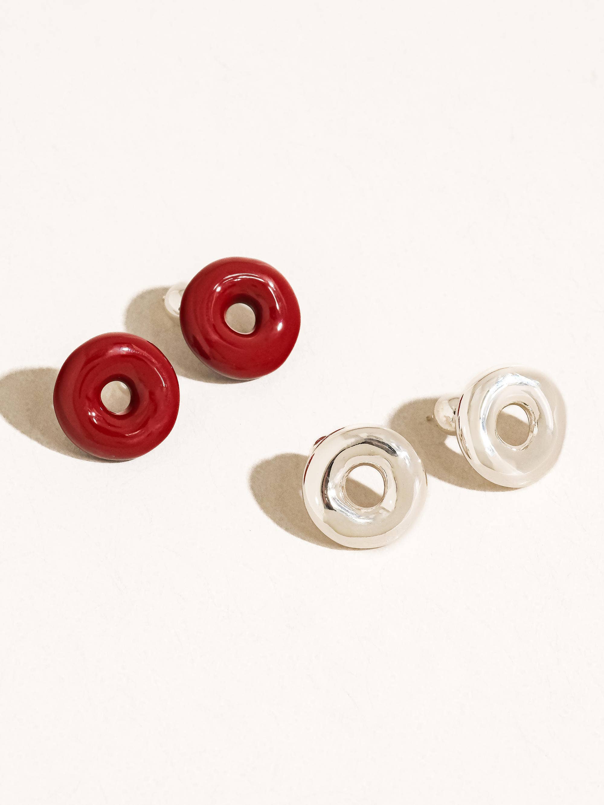 Flânerie Norma Retro Hollow Stud Earrings
