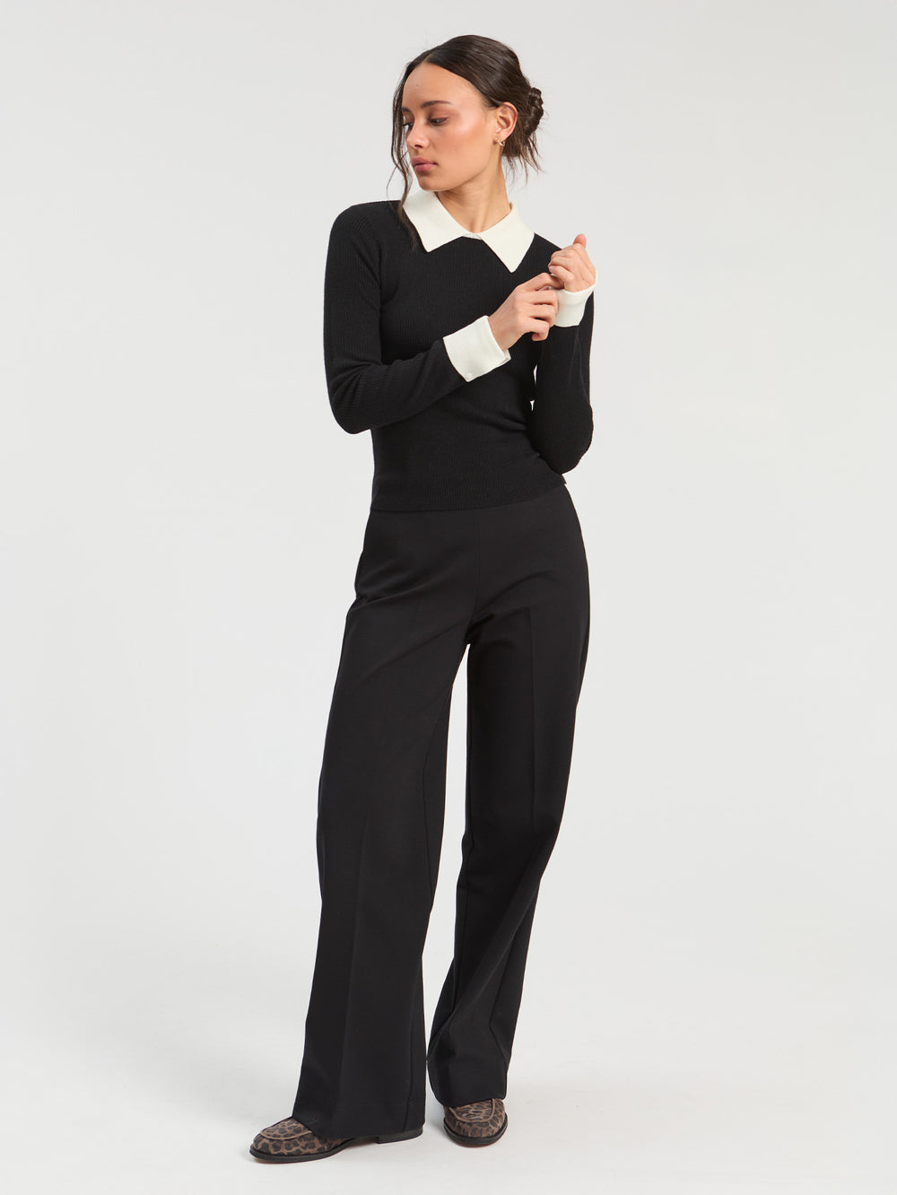 Vilagallo Black Ribbed Jersey Ecru Collar 34151