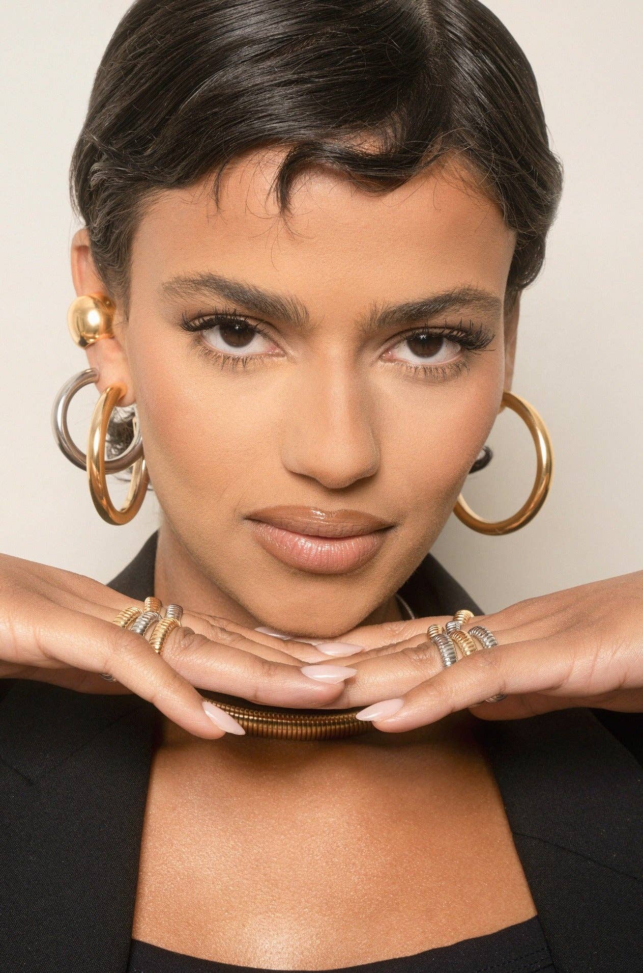 Ettika Small Thick Classic Hoops