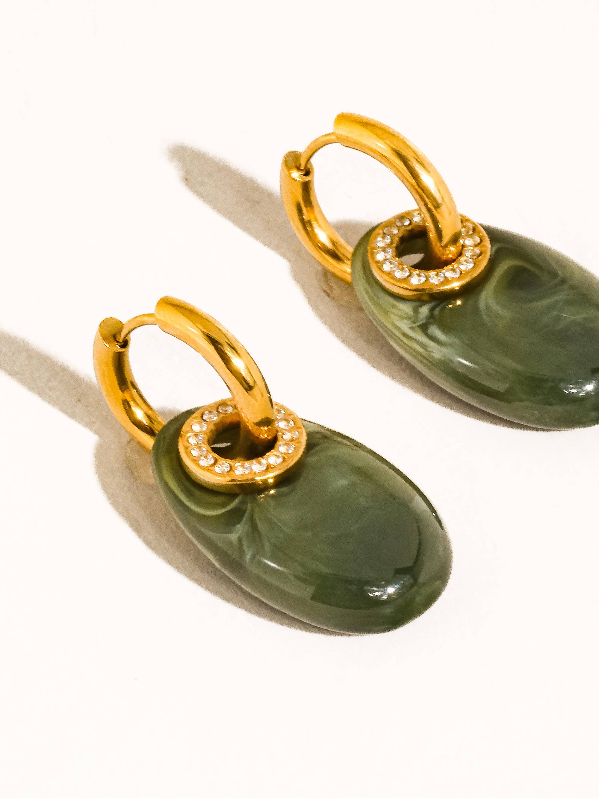Flânerie Canari 18K Gold Non-Tarnish Resin Hoop Earrings