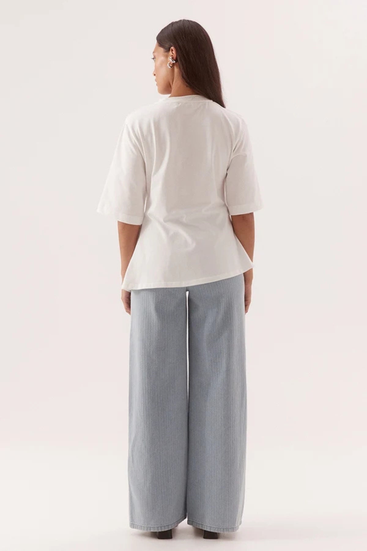 Sovere Sohvi Sculptural Tee in Chalk