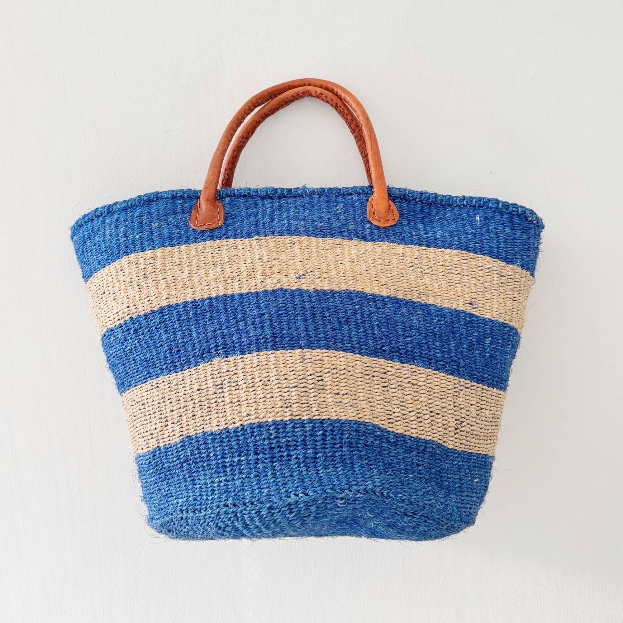 Amsha Kazi Tote: Seaside
