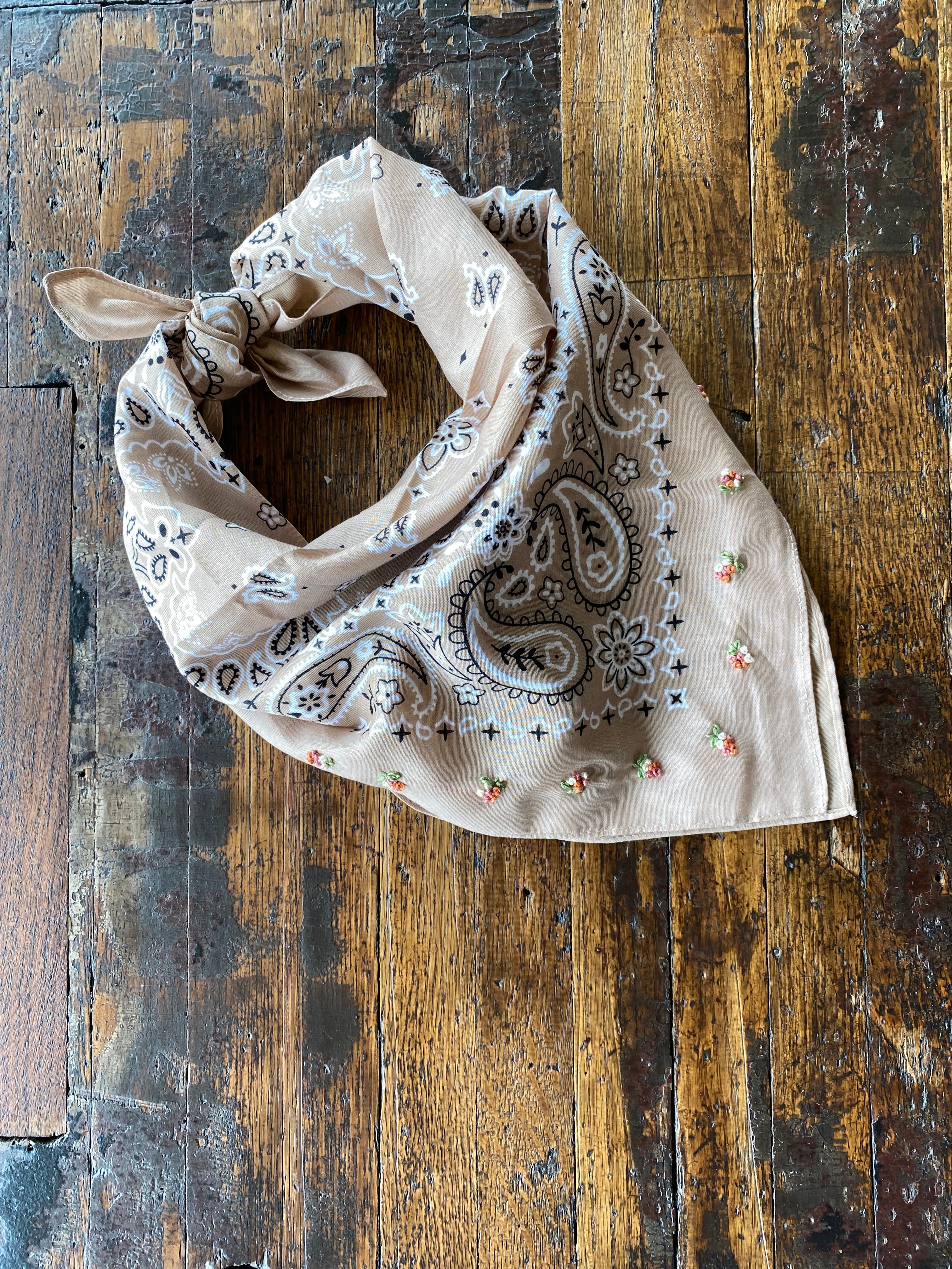 Little Lamb Mini Bouquet Bandana - tan
