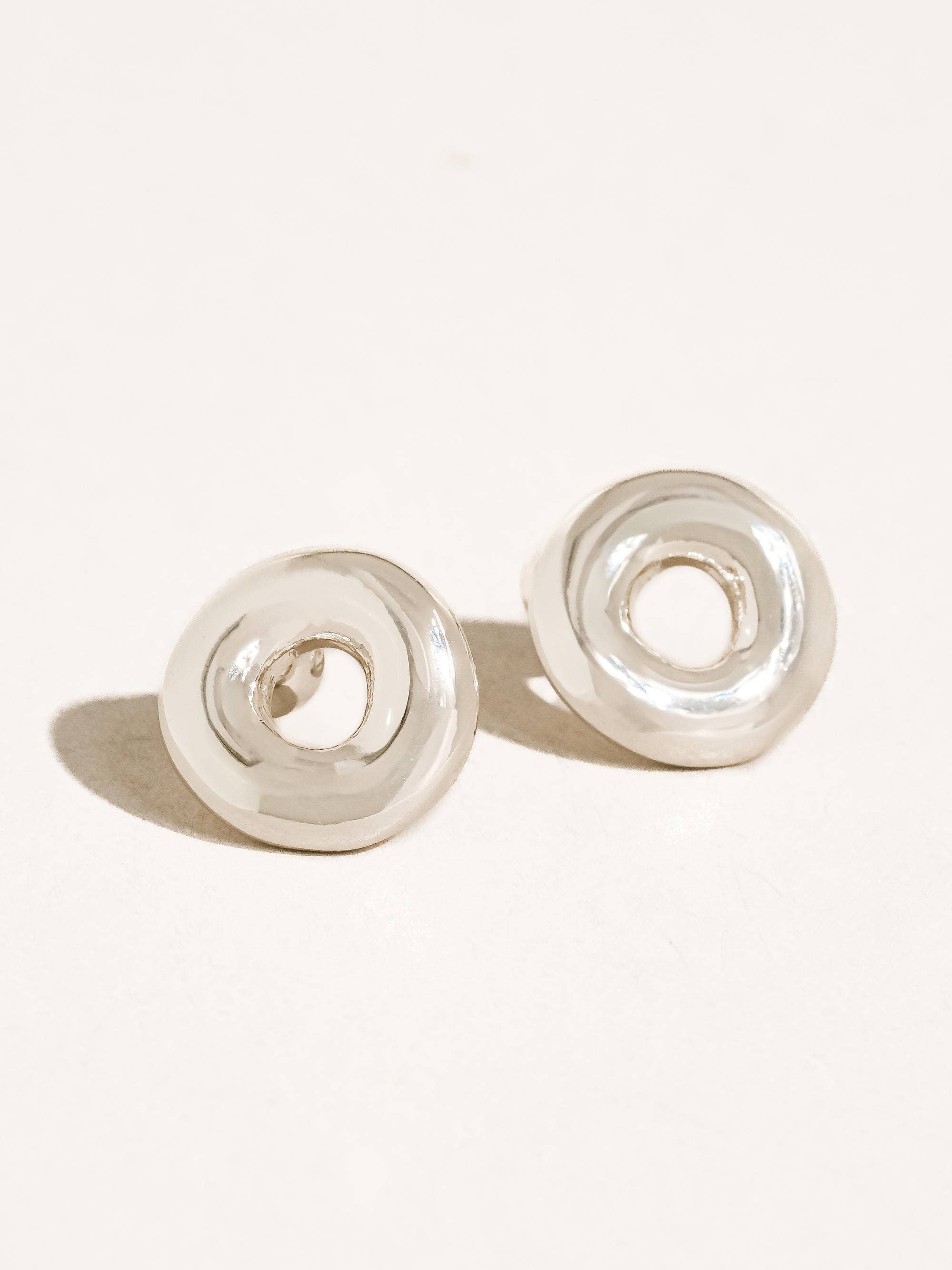 Flânerie Norma Silver And Red Retro Hollow Stud Earrings