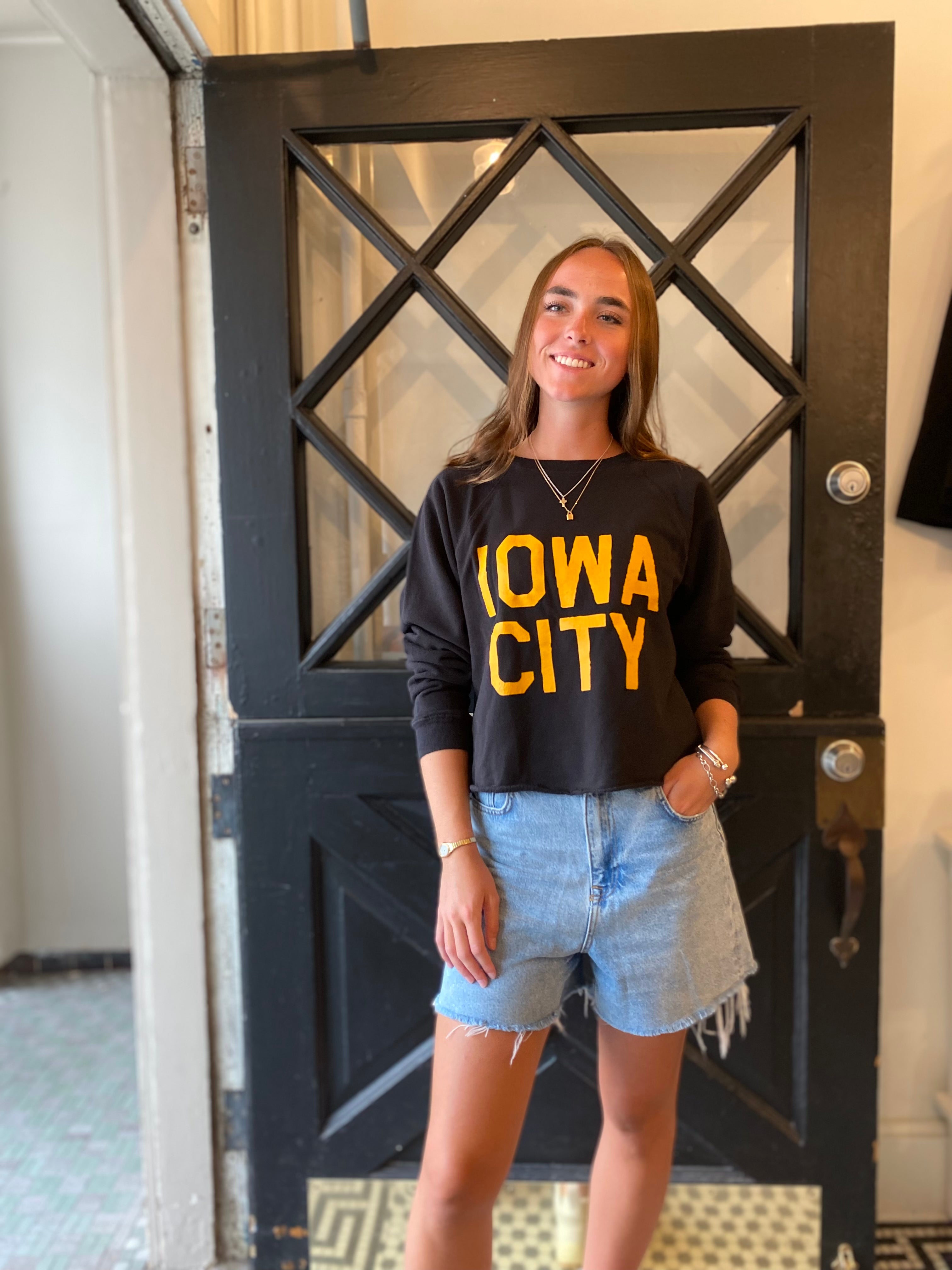 Retro Brand Vintage Iowa City Sliced Hem Sweatshirt Vintage Black