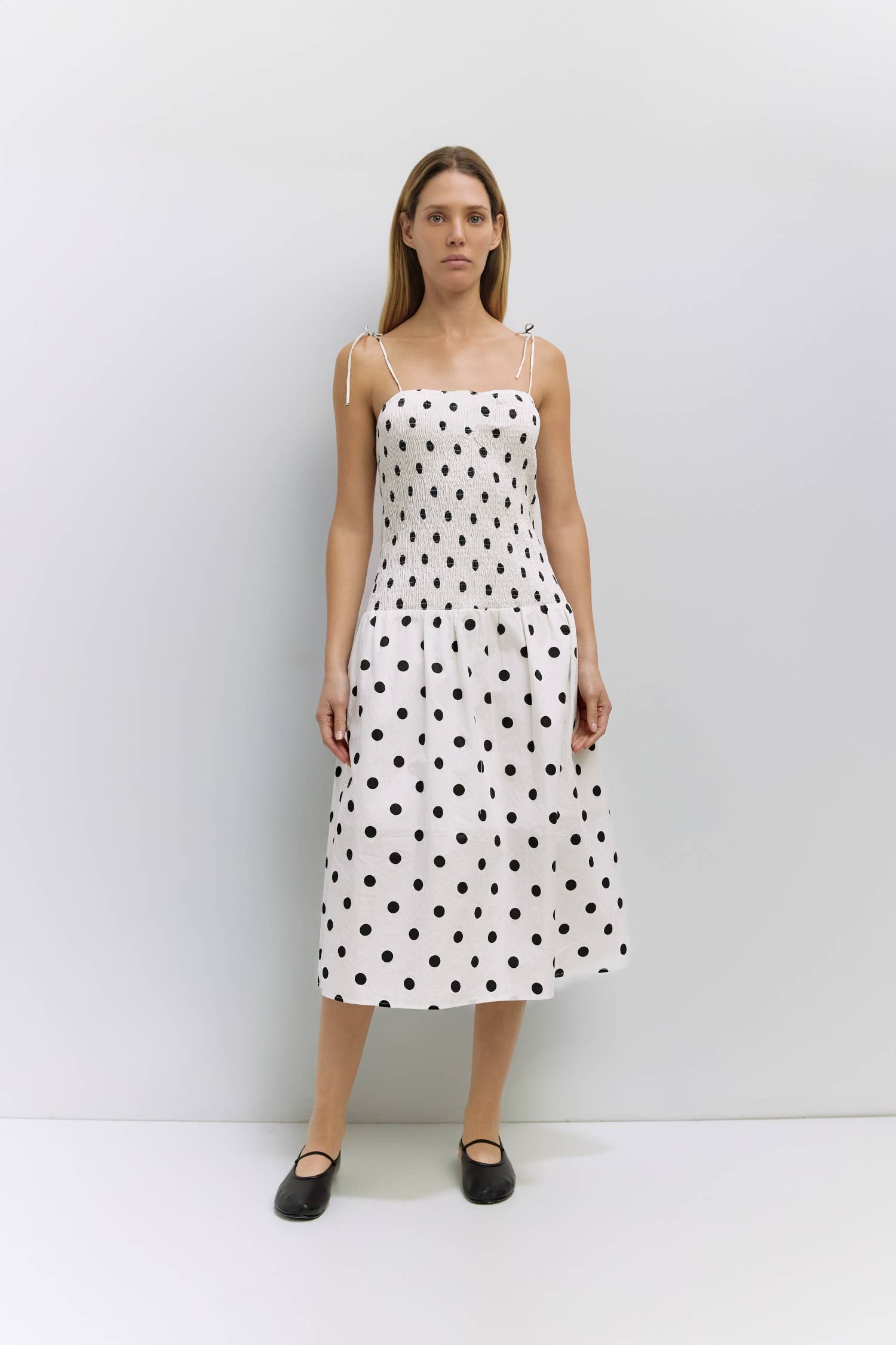 slim fit dress slacks Olive Abstract Print Sleeveless Smocked Midi Dress main image 1