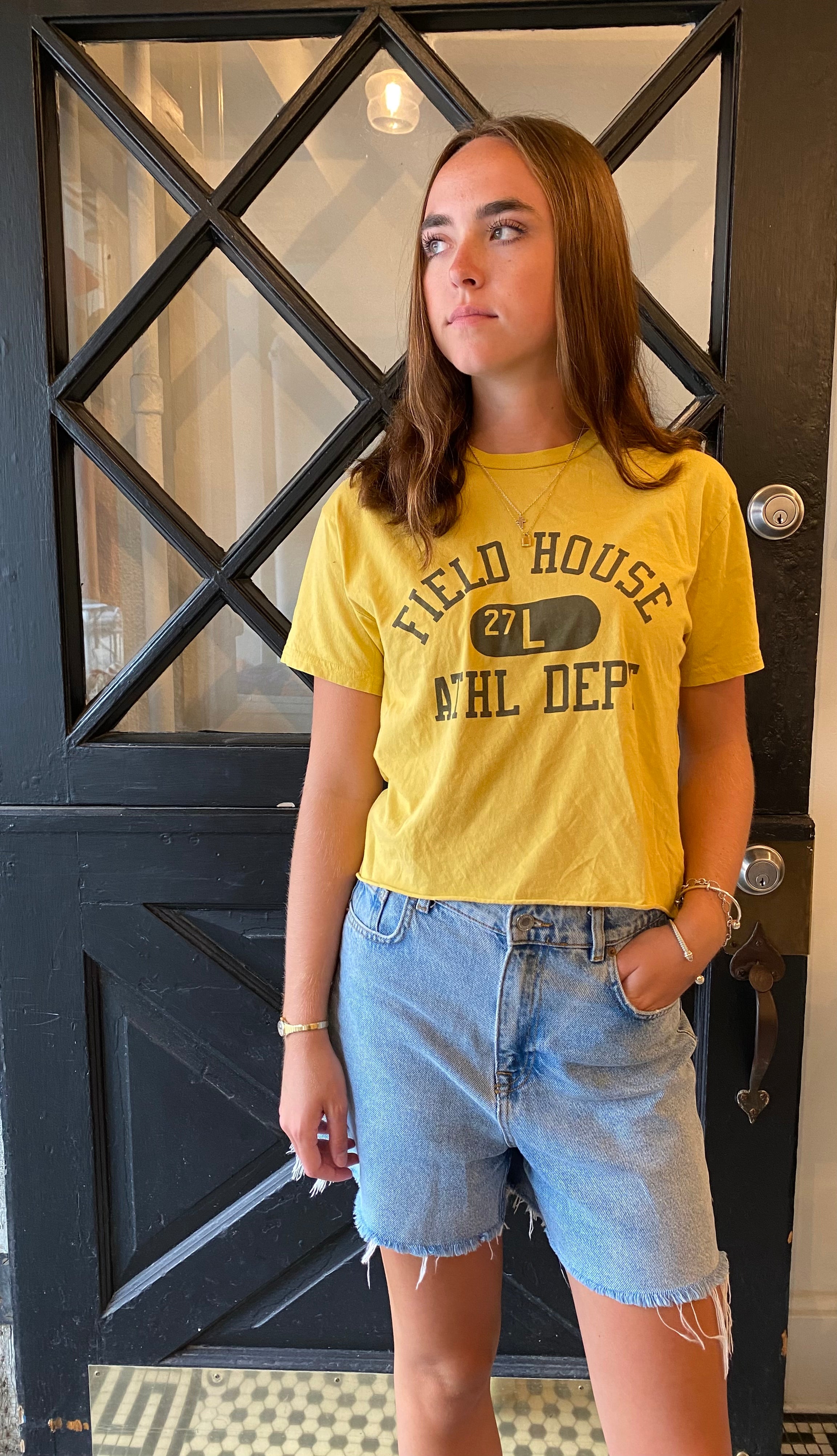 Retro Brand Vintage Field House Sliced Hem Tee Shirt Vintage Gold