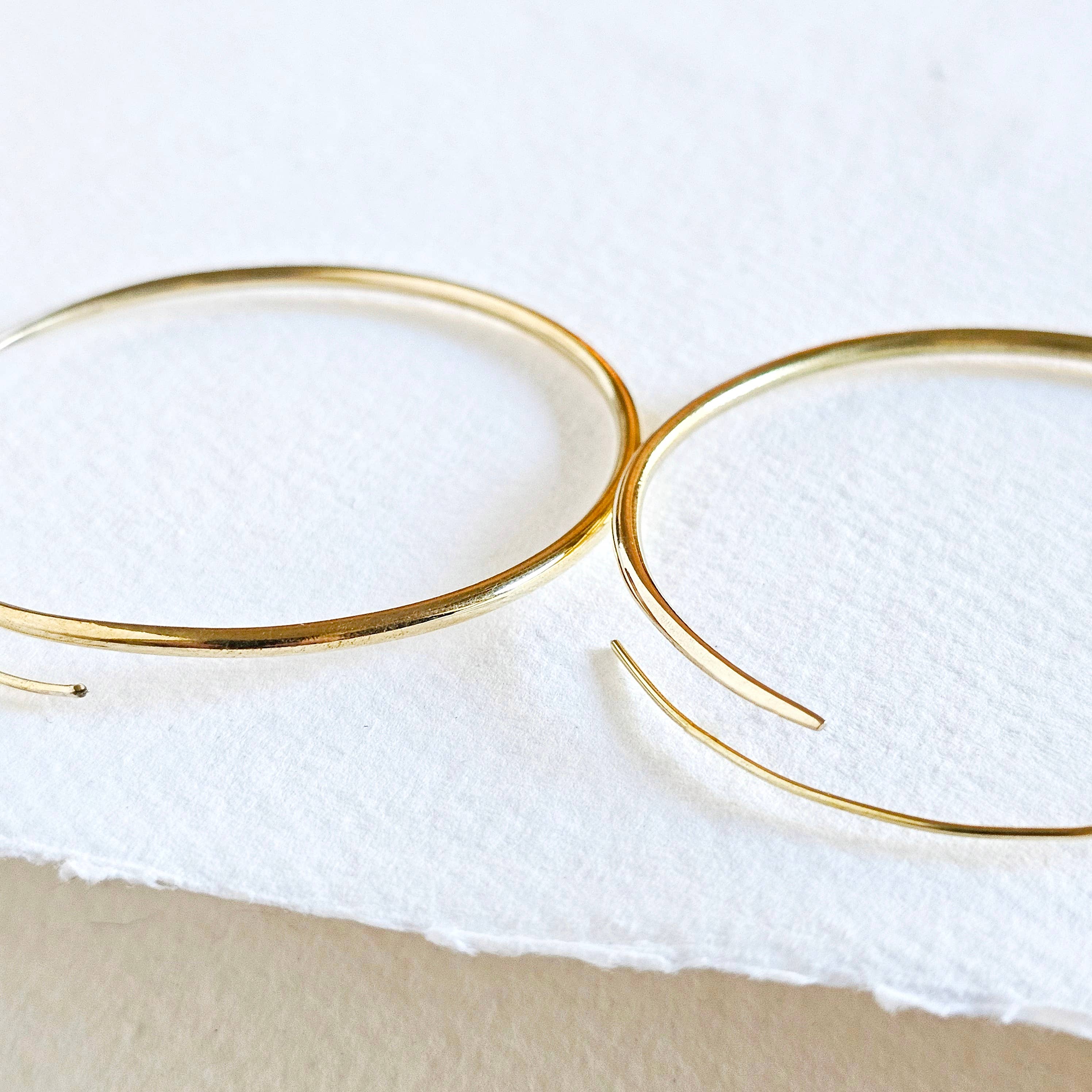 Bisjoux Brass Light Thread Oval Hoop Earrings