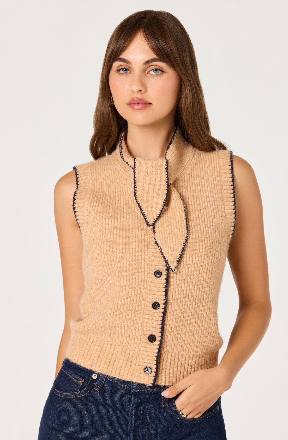 ASTR Auberthe Sweater Vest