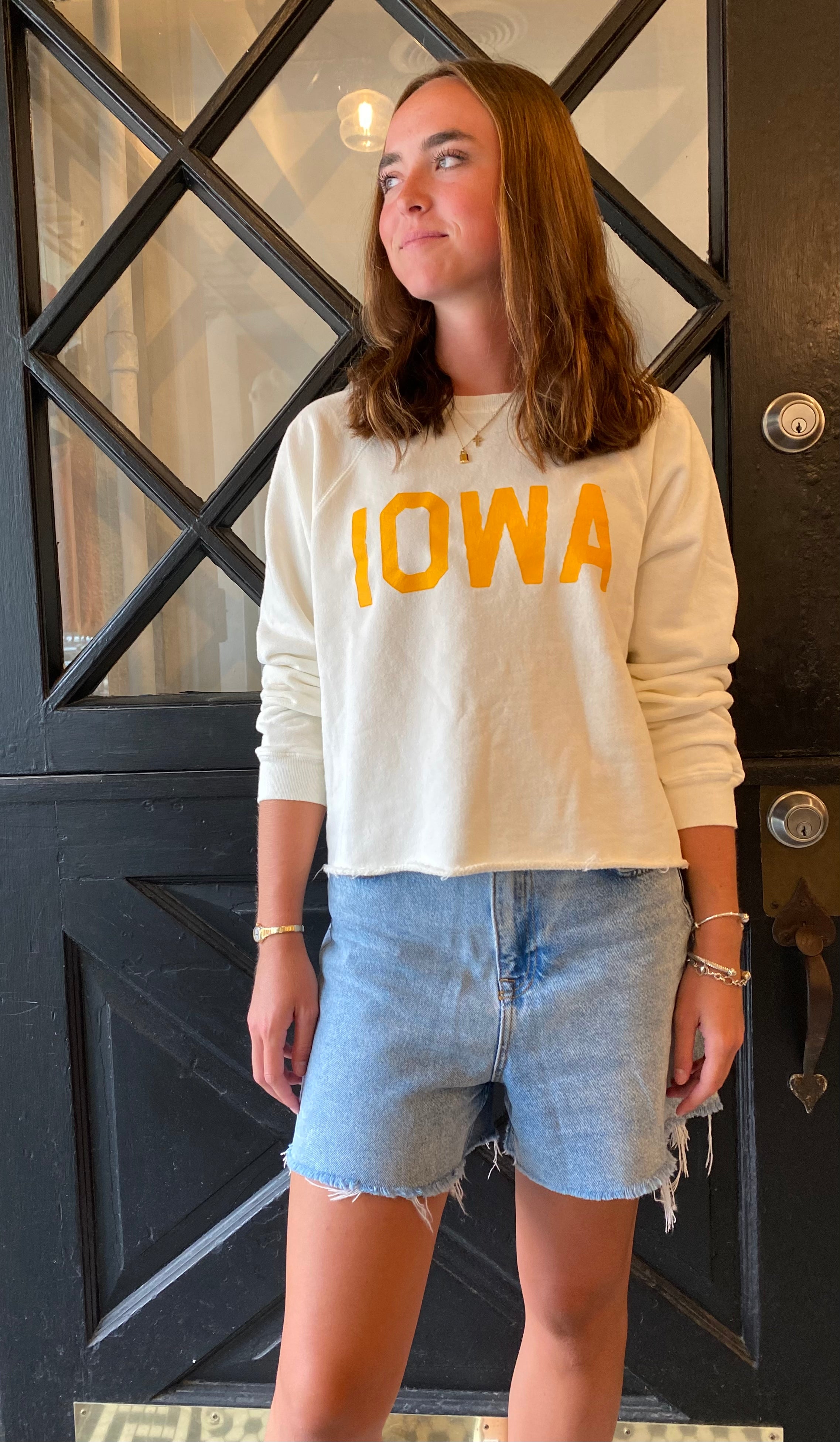 Retro Brand Vintage Iowa Sliced Hem Sweatshirt Vintage White