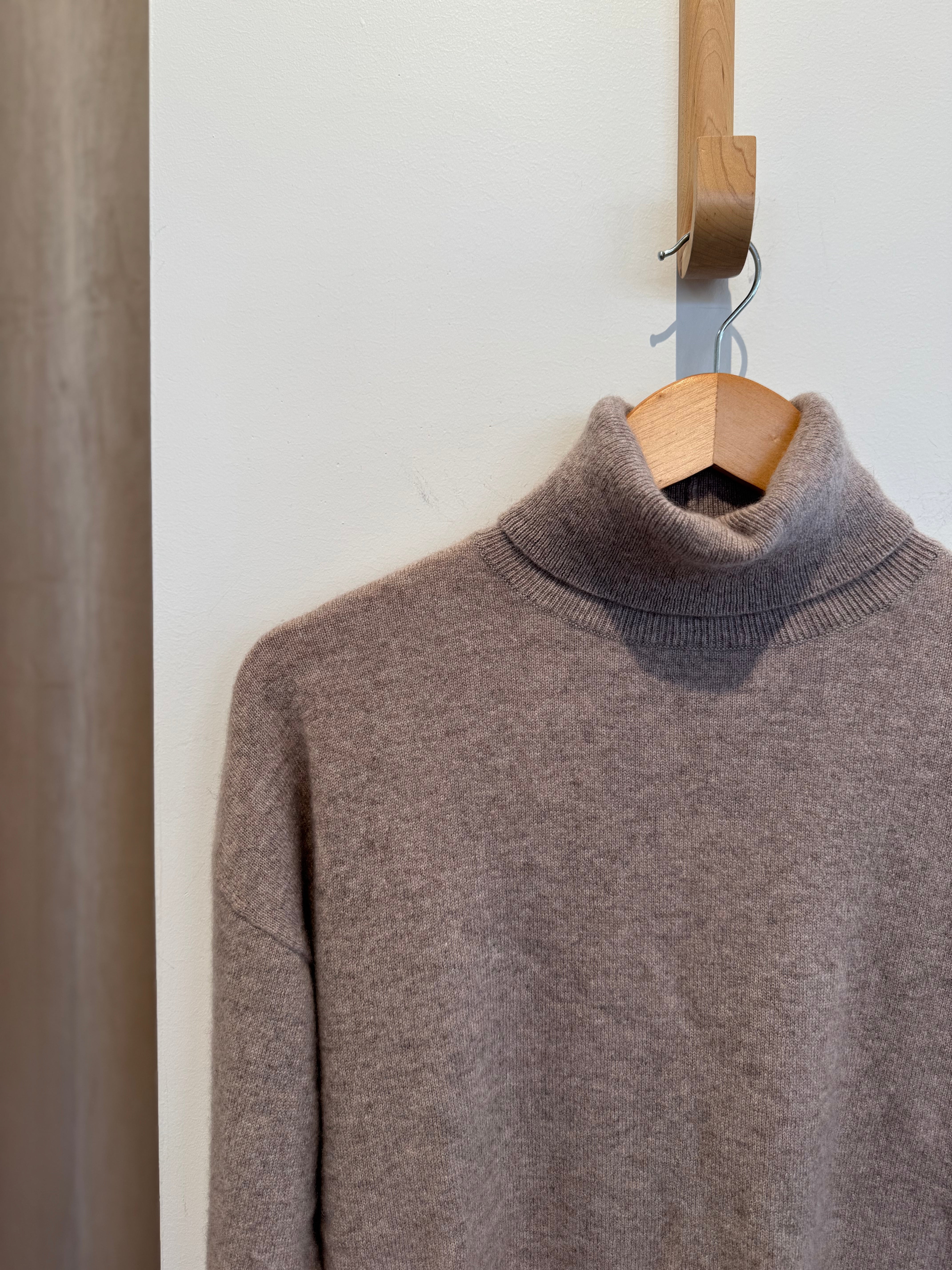 Splendid Tori Cashmere Turtleneck Sweater RF5S290