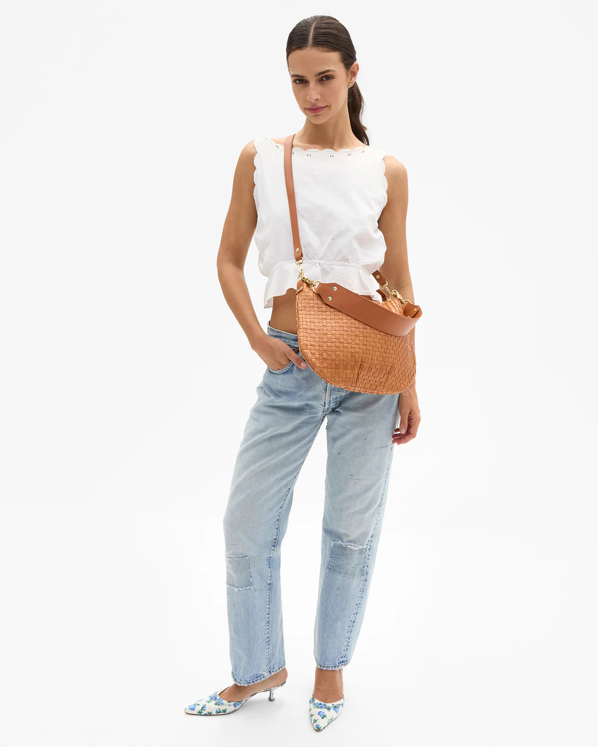 Clare V. Moyen Messenger *Damaged*