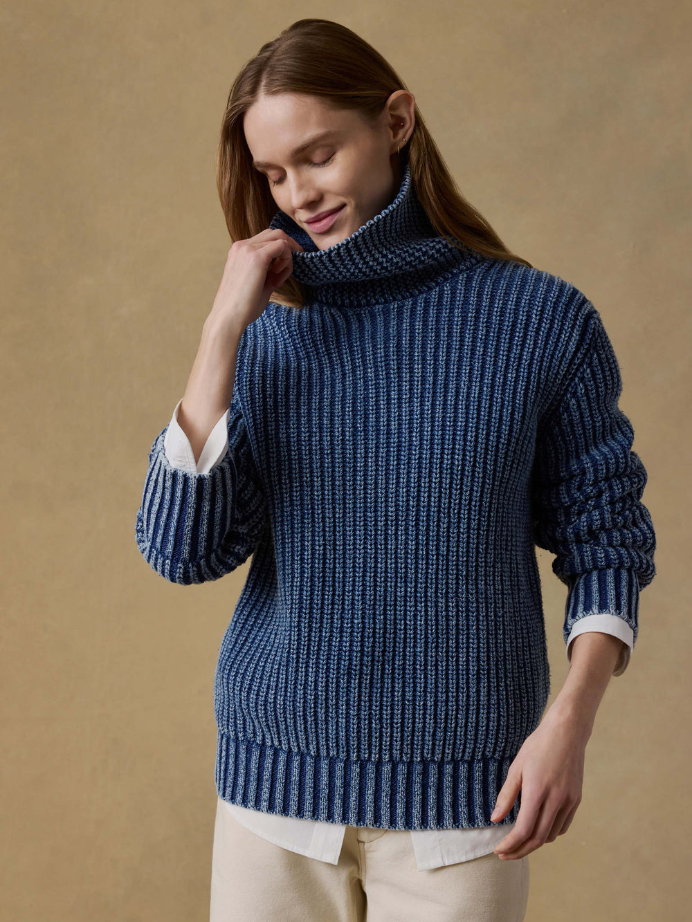 Faherty Sunwashed Cotton Oversized Turtleneck Sweater - Windcliff Indigo Wash