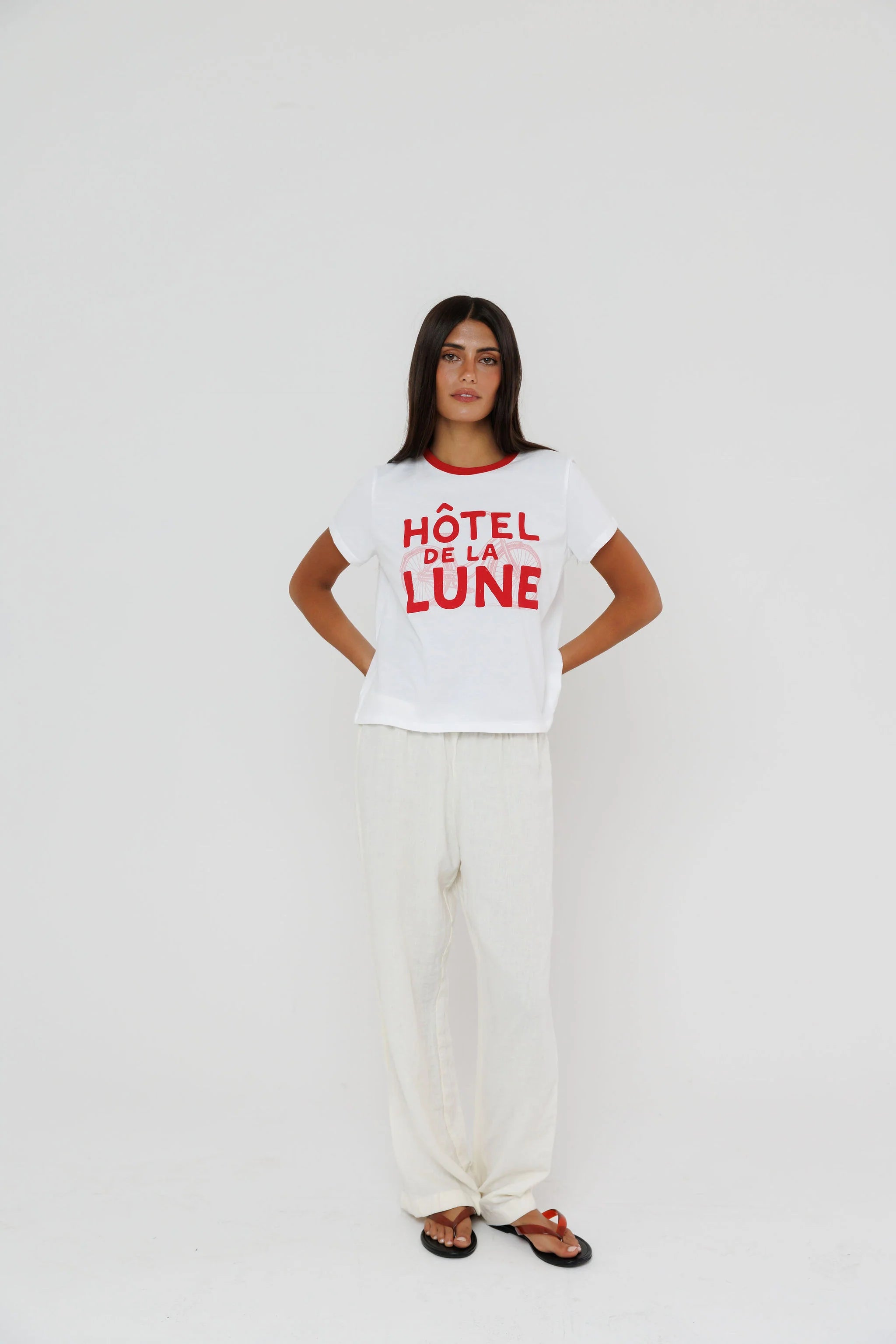 Sunny Somewhere Hotel De La Lune