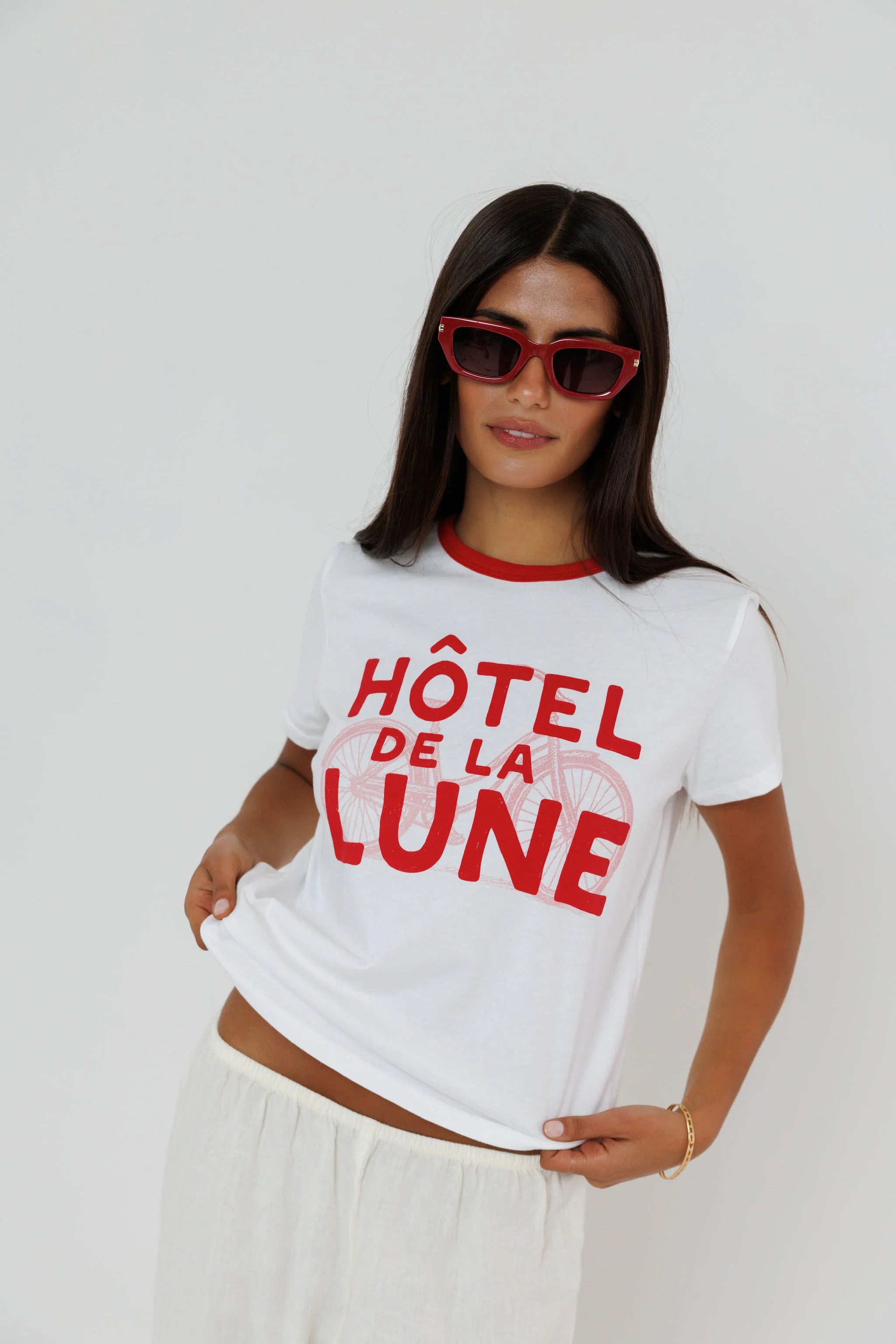 Sunny Somewhere Hotel De La Lune