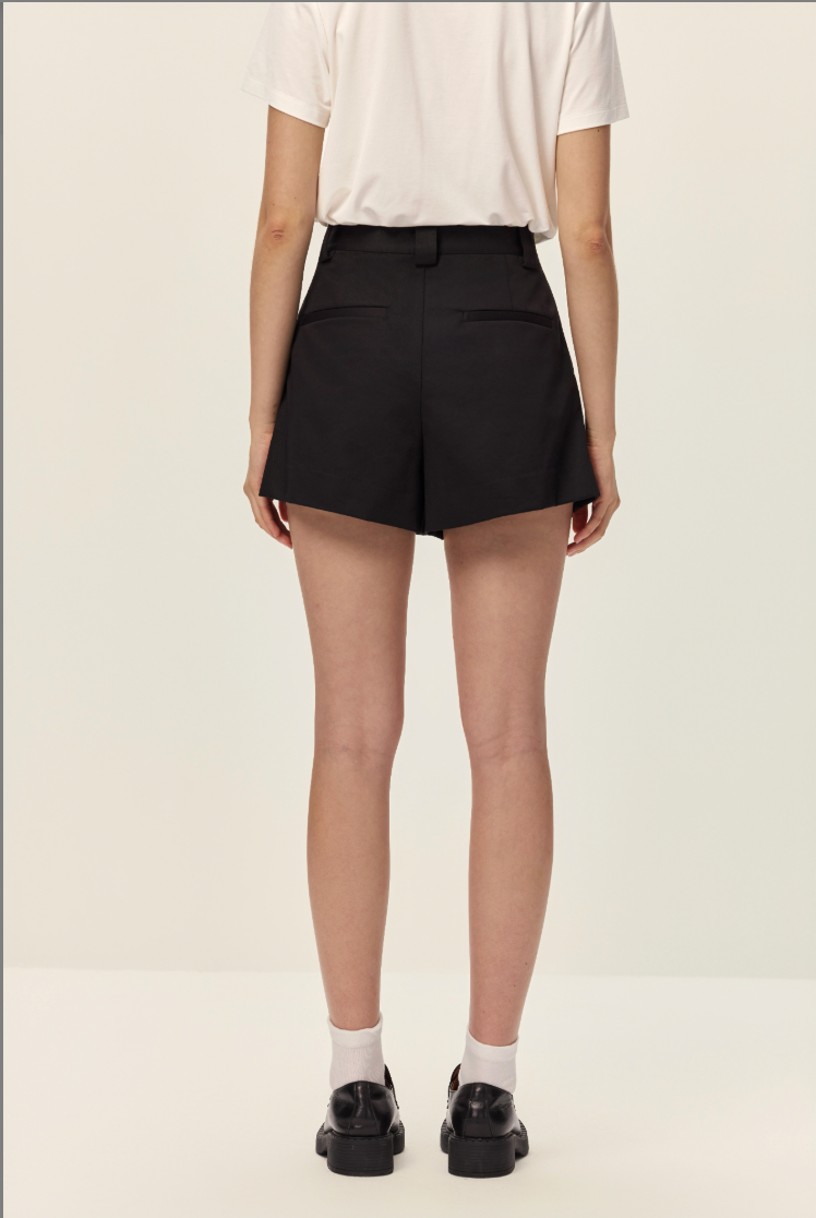Elodie the Label Valeska Short