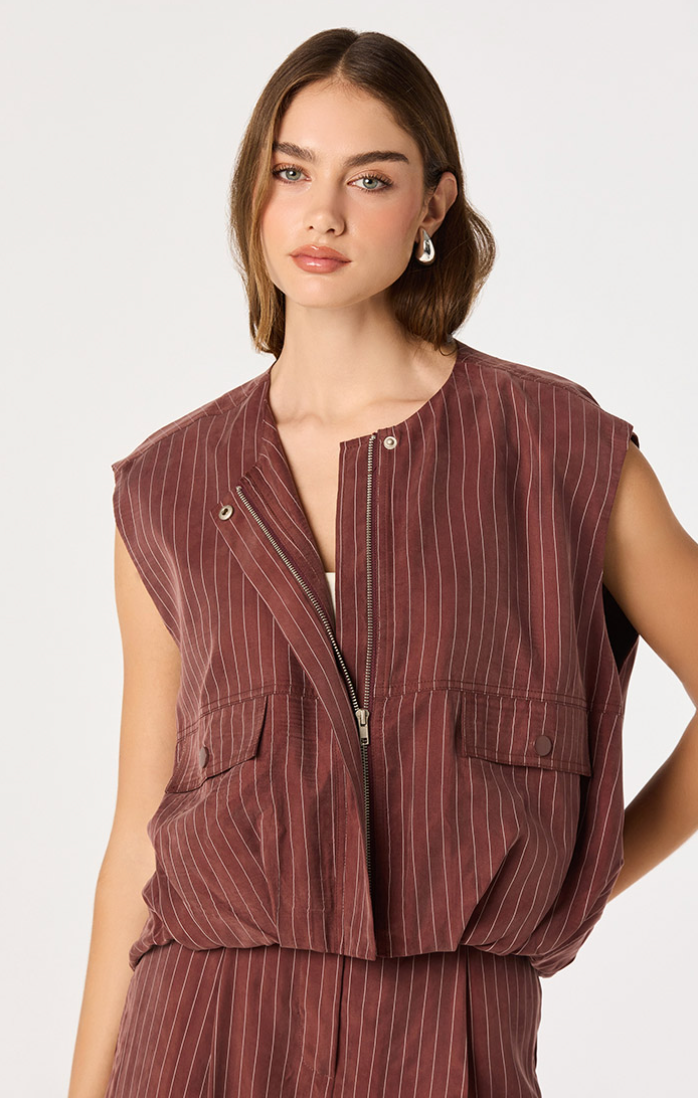ASTR Radley Oversized Cargo Zip Vest