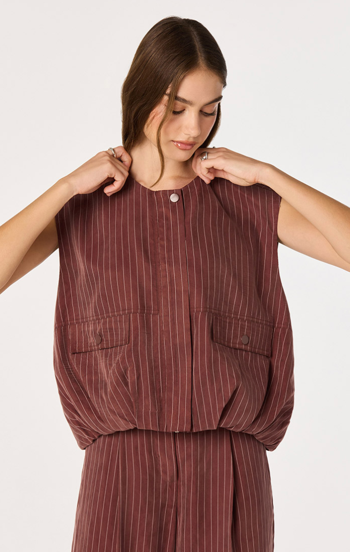 ASTR Radley Oversized Cargo Zip Vest
