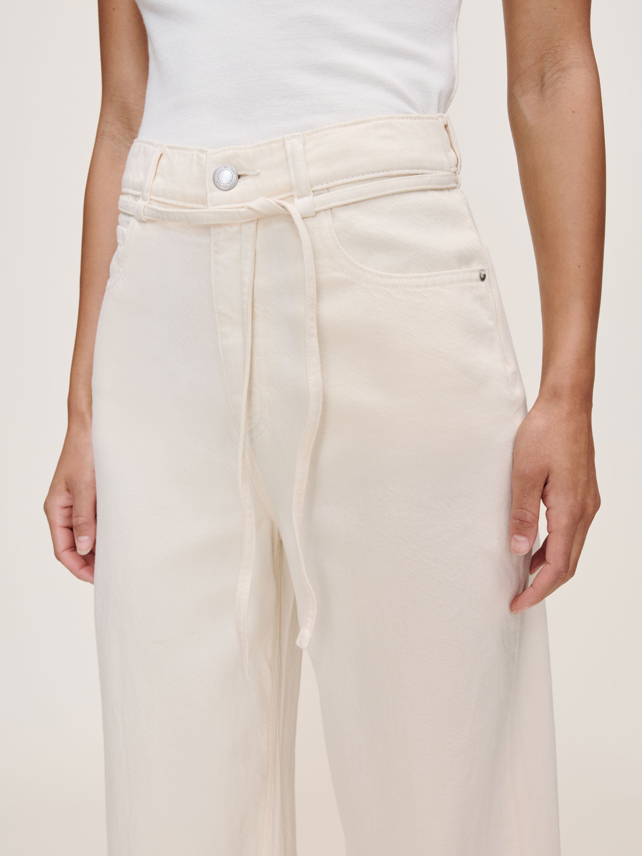 DL1961 Casie Relaxed Wide Leg 31" Jeans