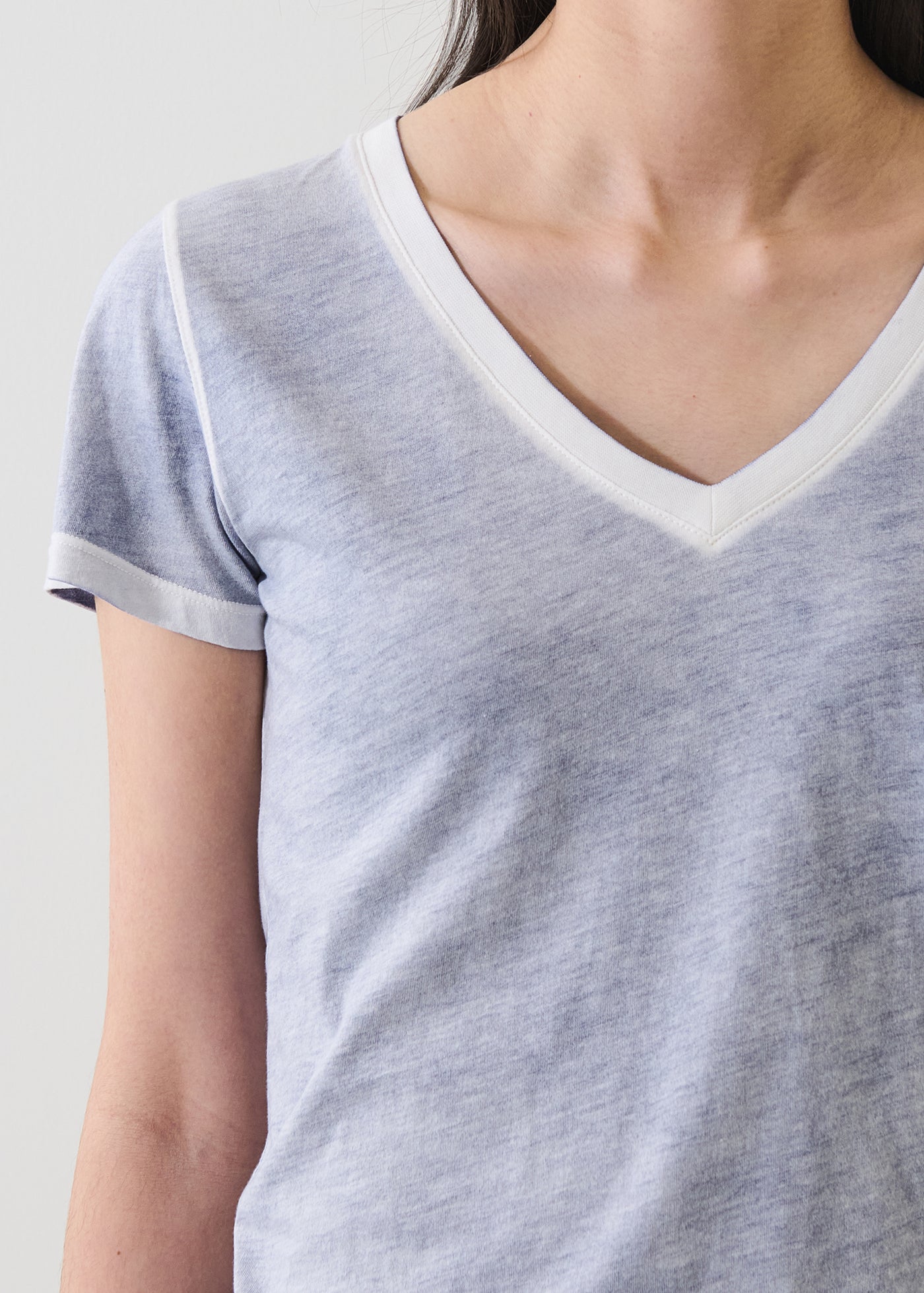 Patrick Assaraf Reverse Spray Lightweight Pima Cotton V-Neck T-Shirt W92V21B