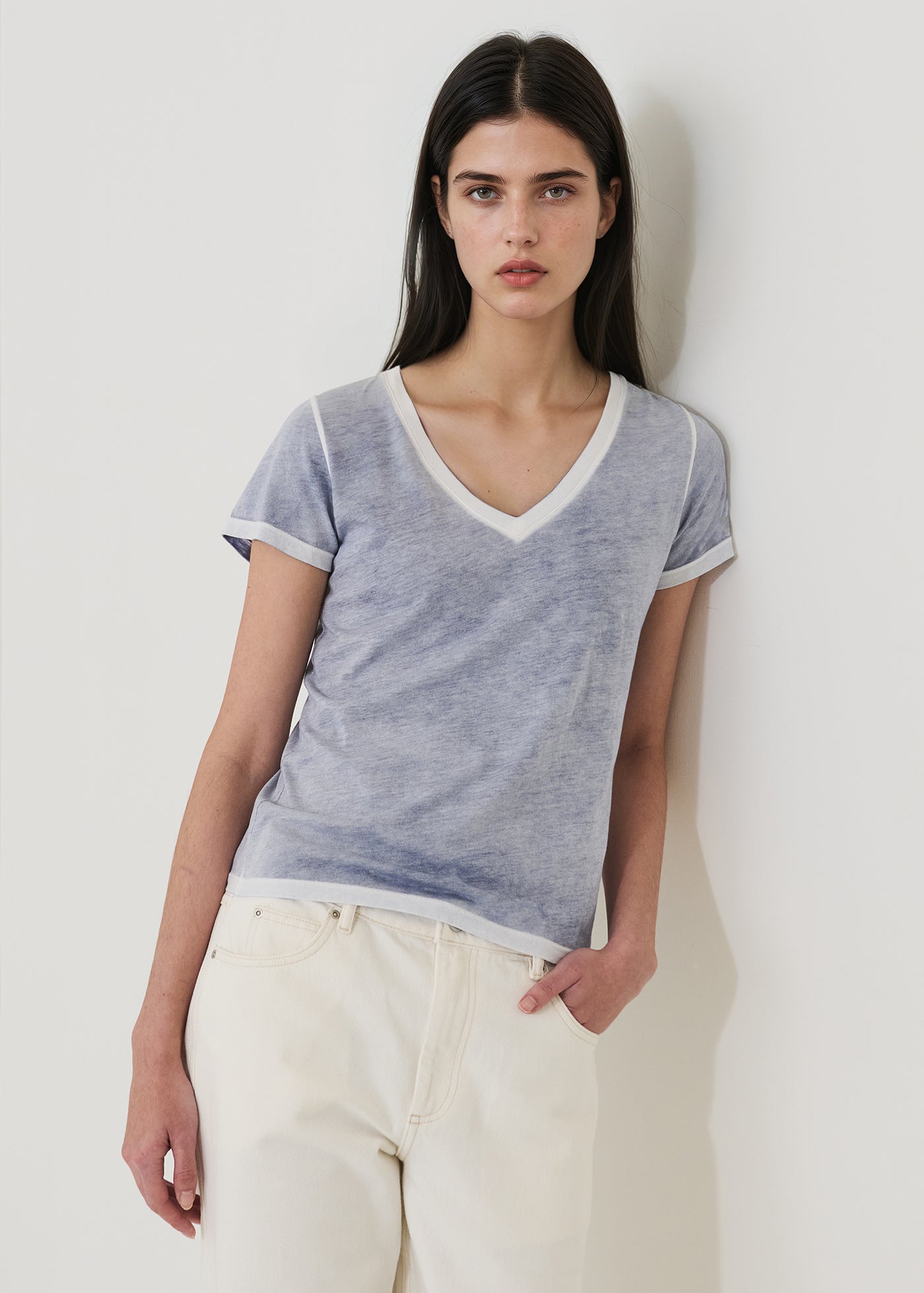 Patrick Assaraf Reverse Spray Lightweight Pima Cotton V-Neck T-Shirt W92V21B