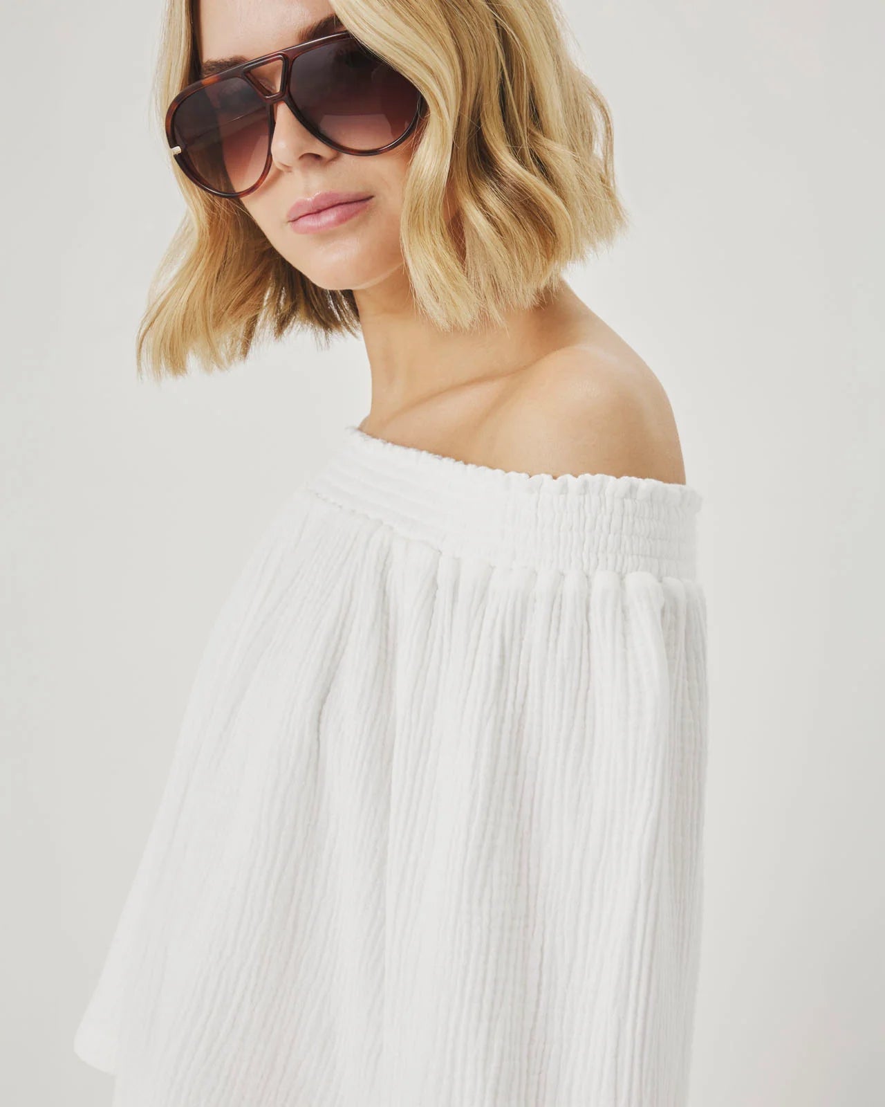 Splendid Ava Gauze Off-Shoulder Top RS6W580