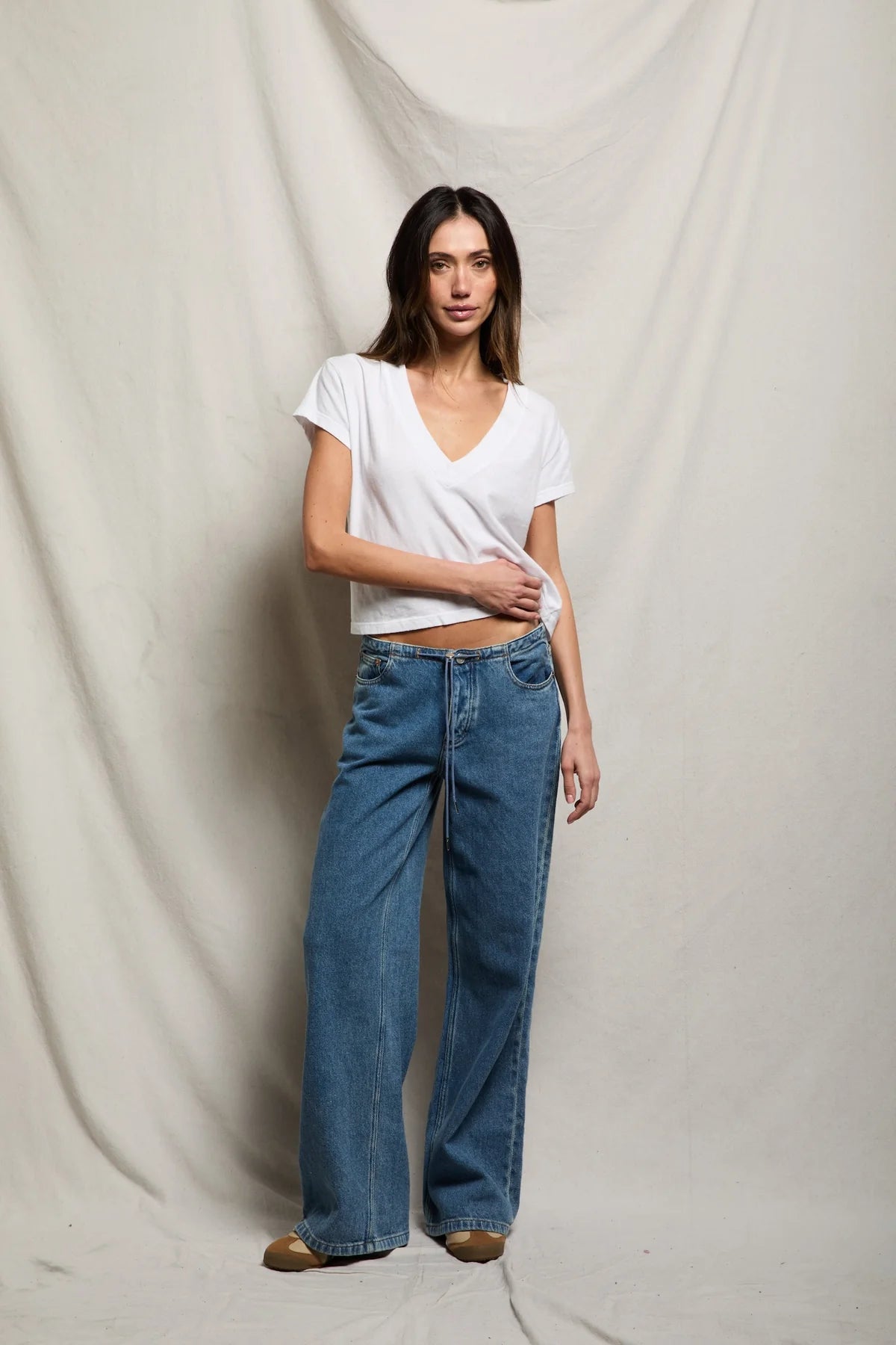 Perfect White Tee Alanis Recycled Cotton V Neck