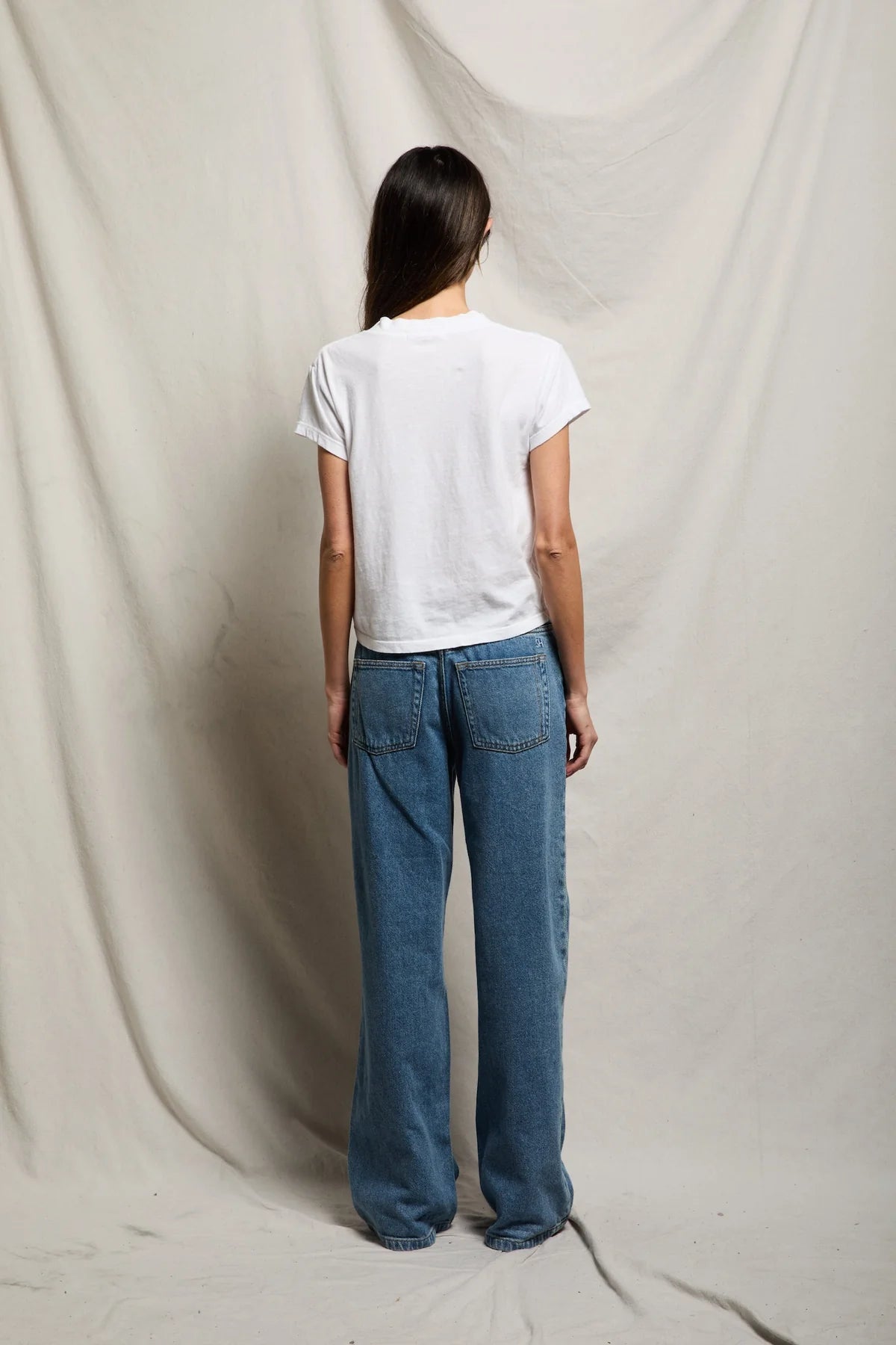 Perfect White Tee Alanis Recycled Cotton V Neck