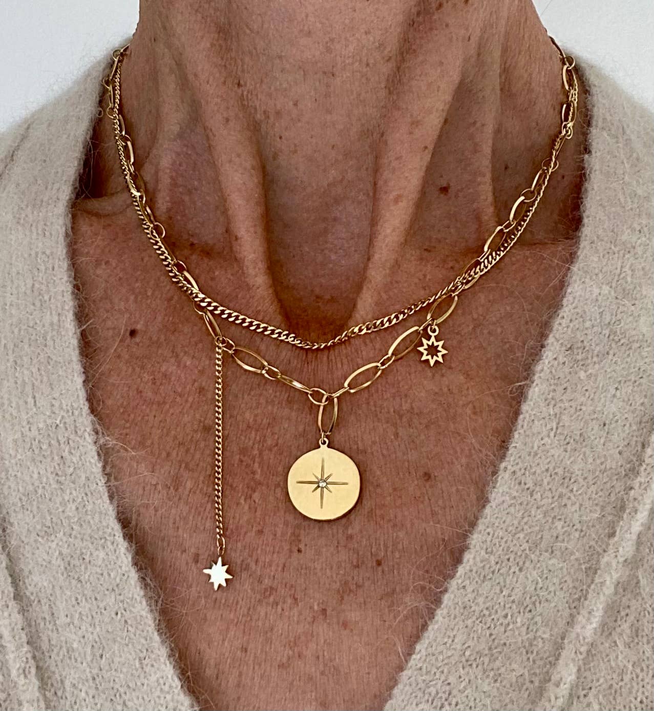 Little Hen Cosmos Necklace N9MAC