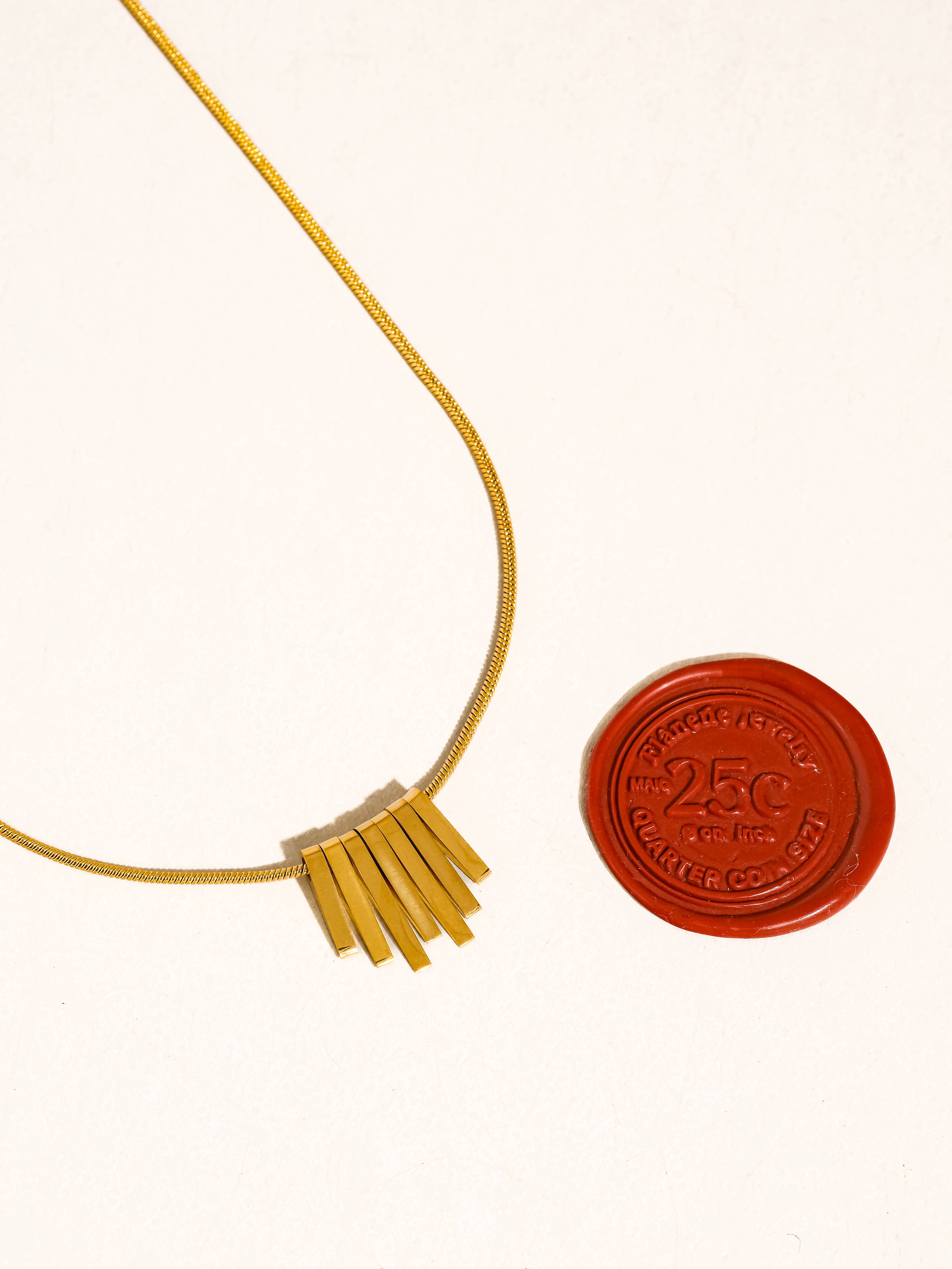 Flânerie Lorraine 18K Gold Non-Tarnish Minimalist Bar Necklace