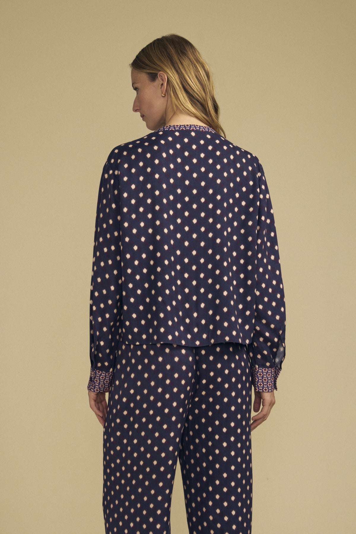 Velvet by Graham and Spencer Erika Blouse
