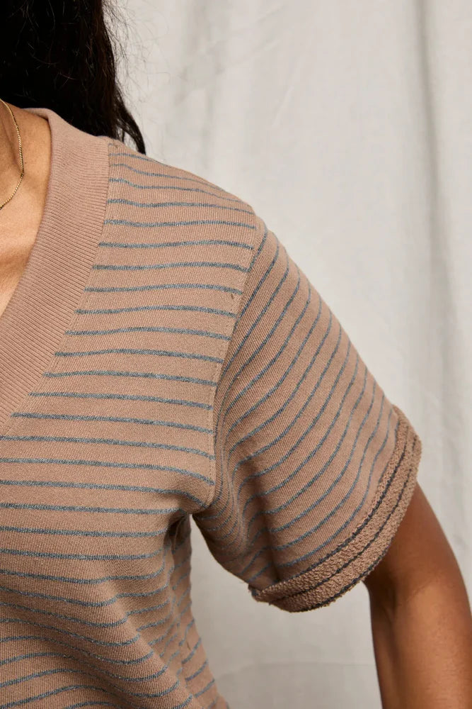 Perfect White Tee Brigg V-Neck Sweatshirt