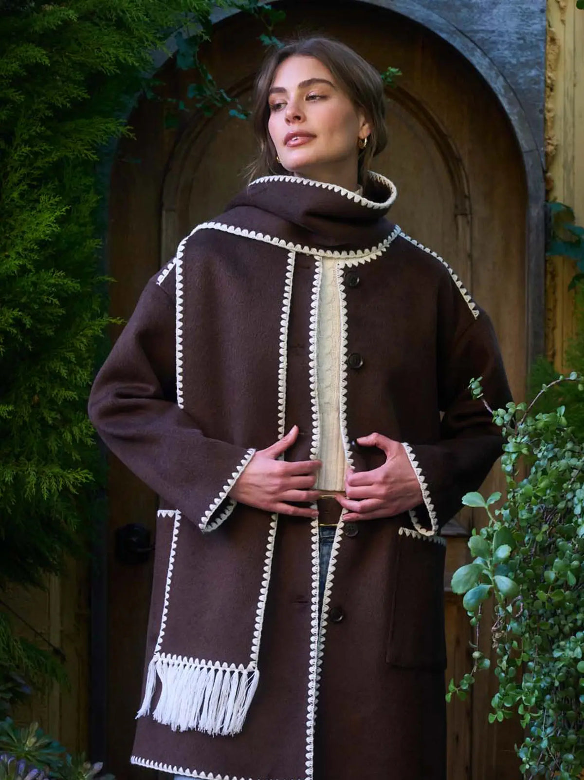 Moon River Contrast Stitching Coat with Scarf MS1033