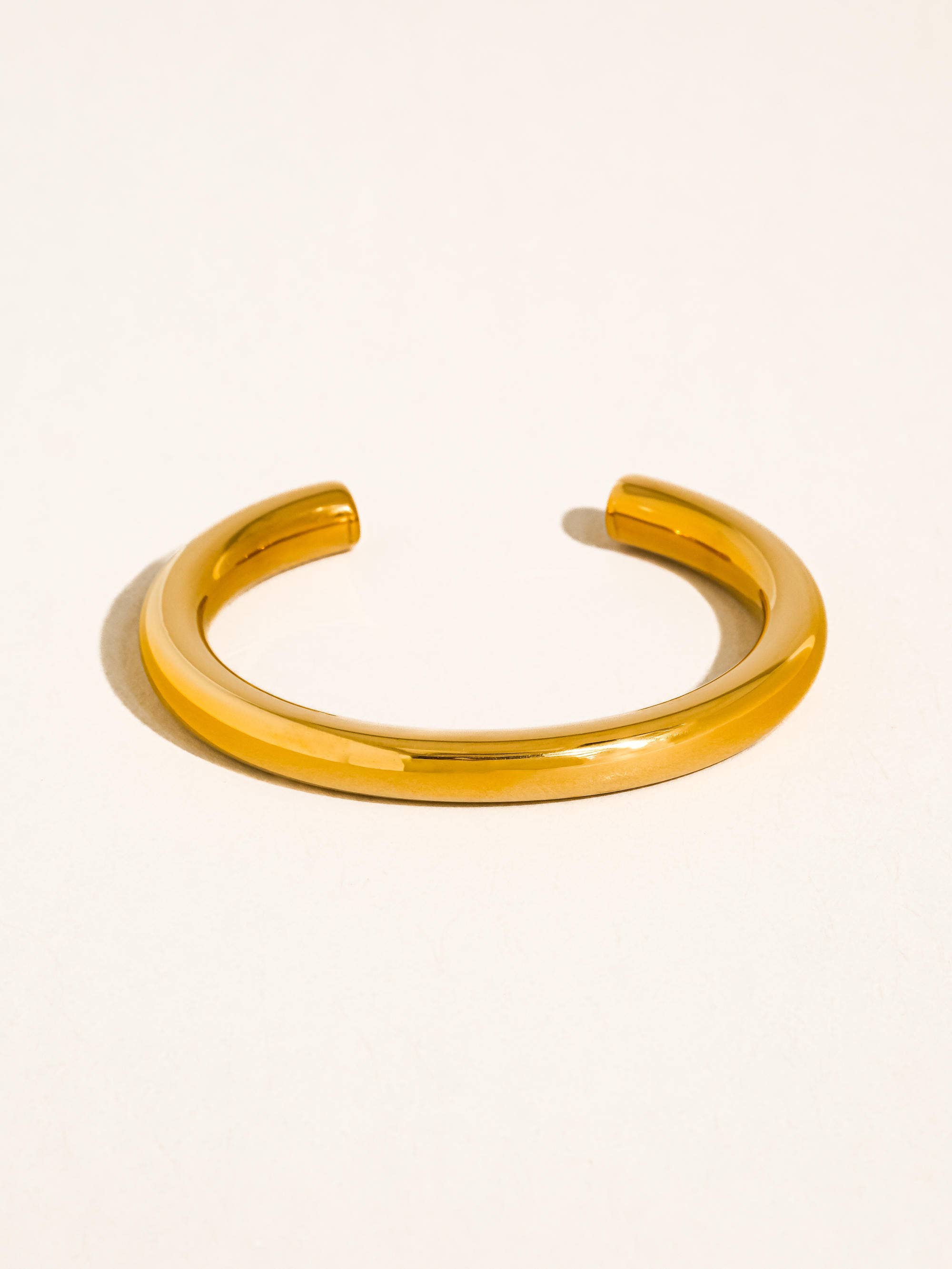 Flânerie Roussel 18K Gold Non-Tarnish Classic Cuff Bangle