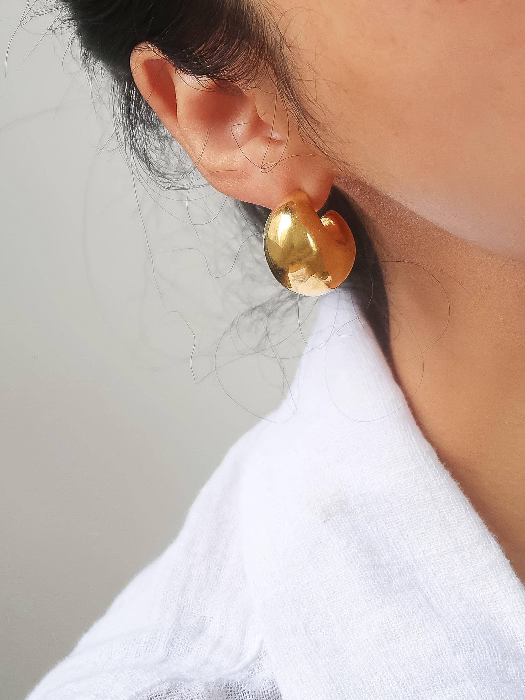 Flânerie Camilley 18K Gold Puffy Dome Earrings