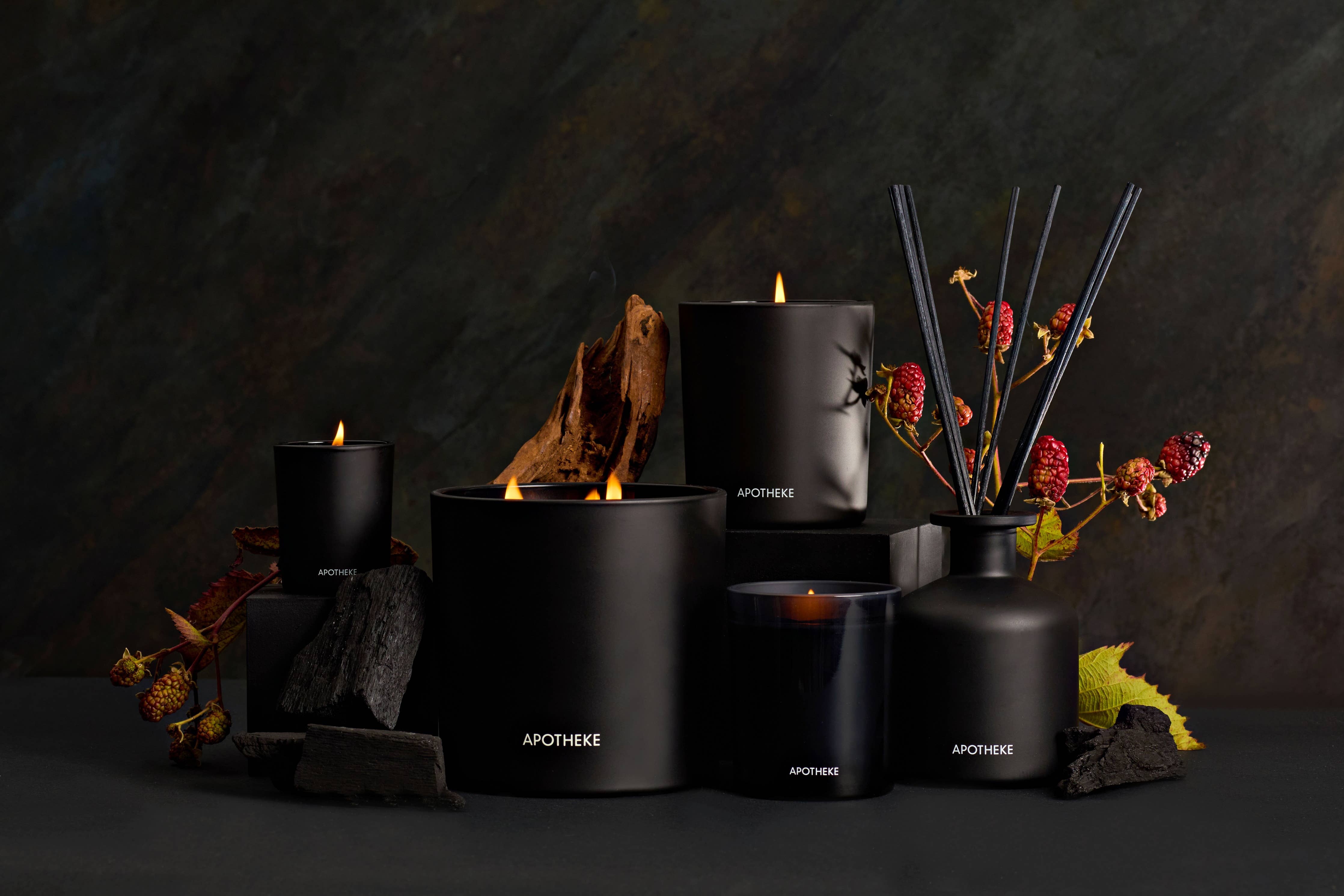 Apotheke Charcoal Classic Candle