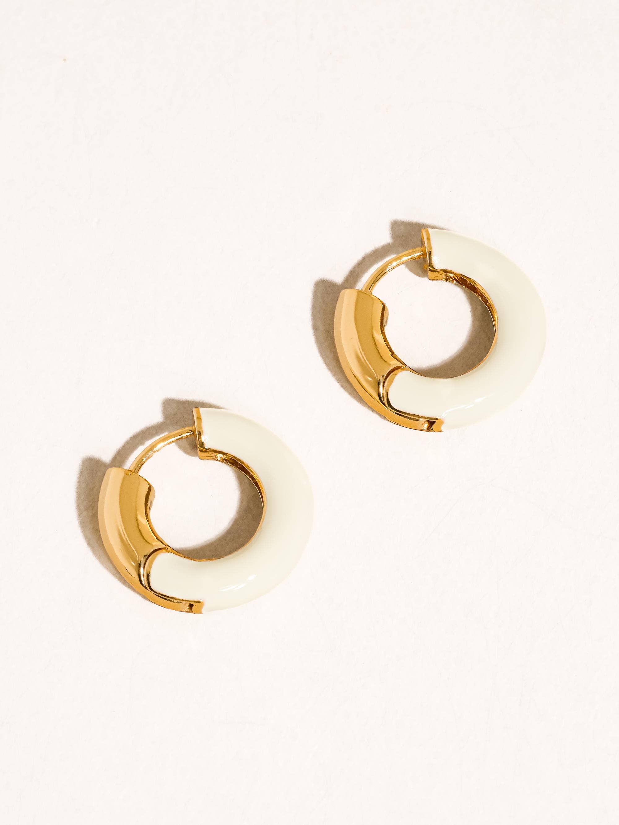 Flânerie Odessa 18K Gold Vintage Enamel Hoop Earrings