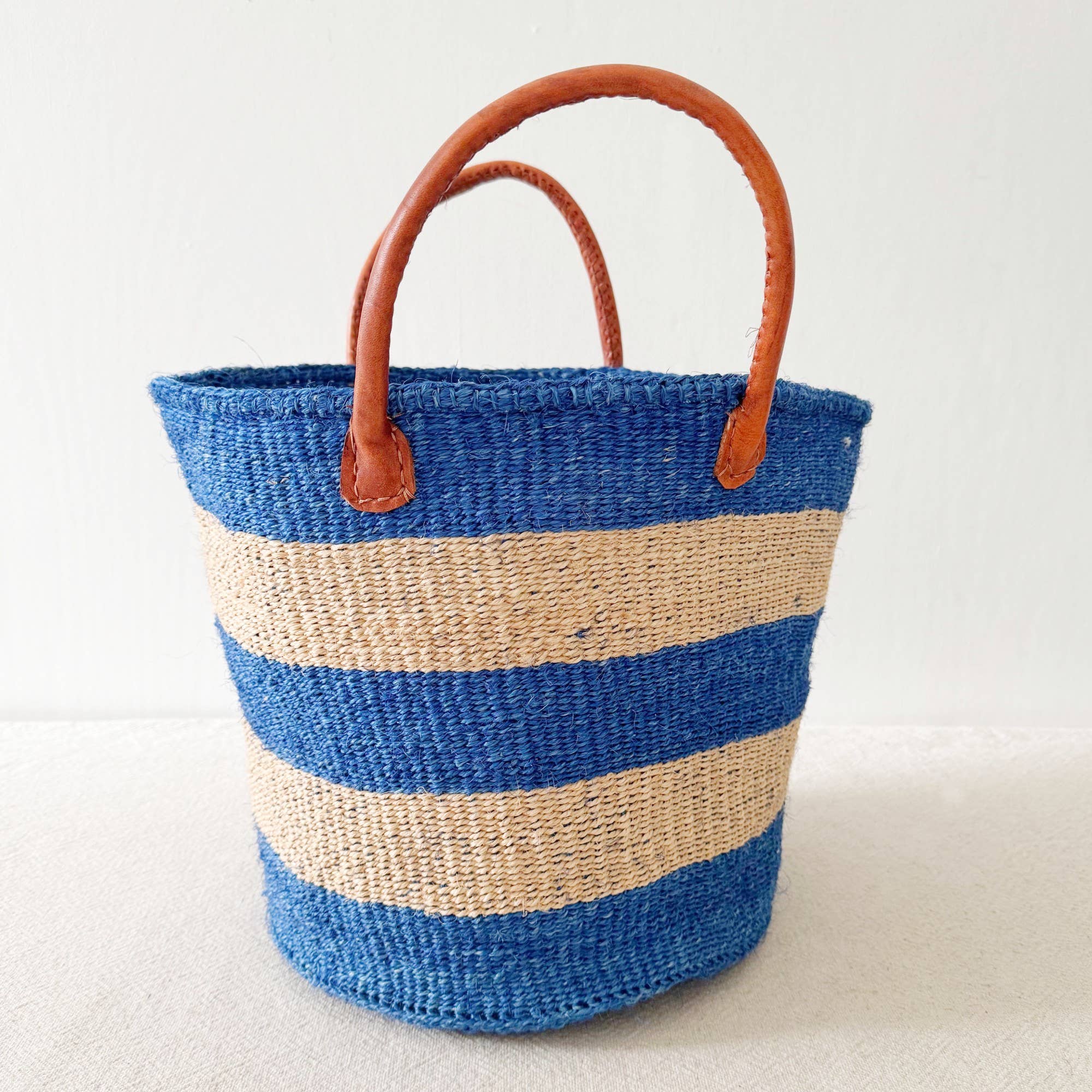 Amsha Kazi Tote: Seaside