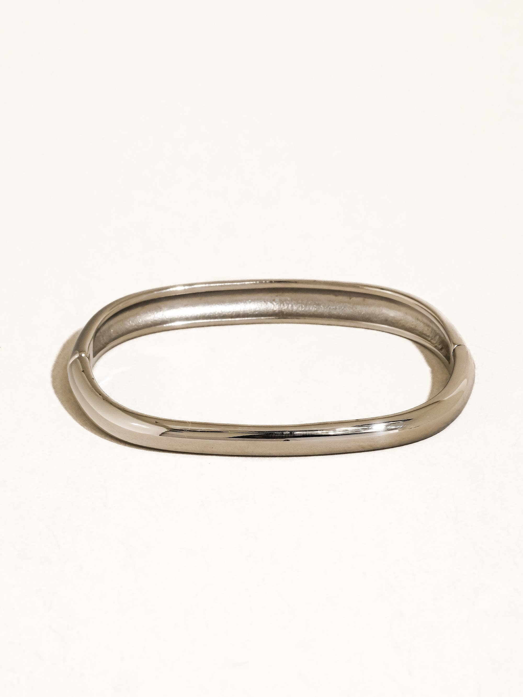 Flânerie Renzi 18K Gold Non-Tarnish Classic Bangle