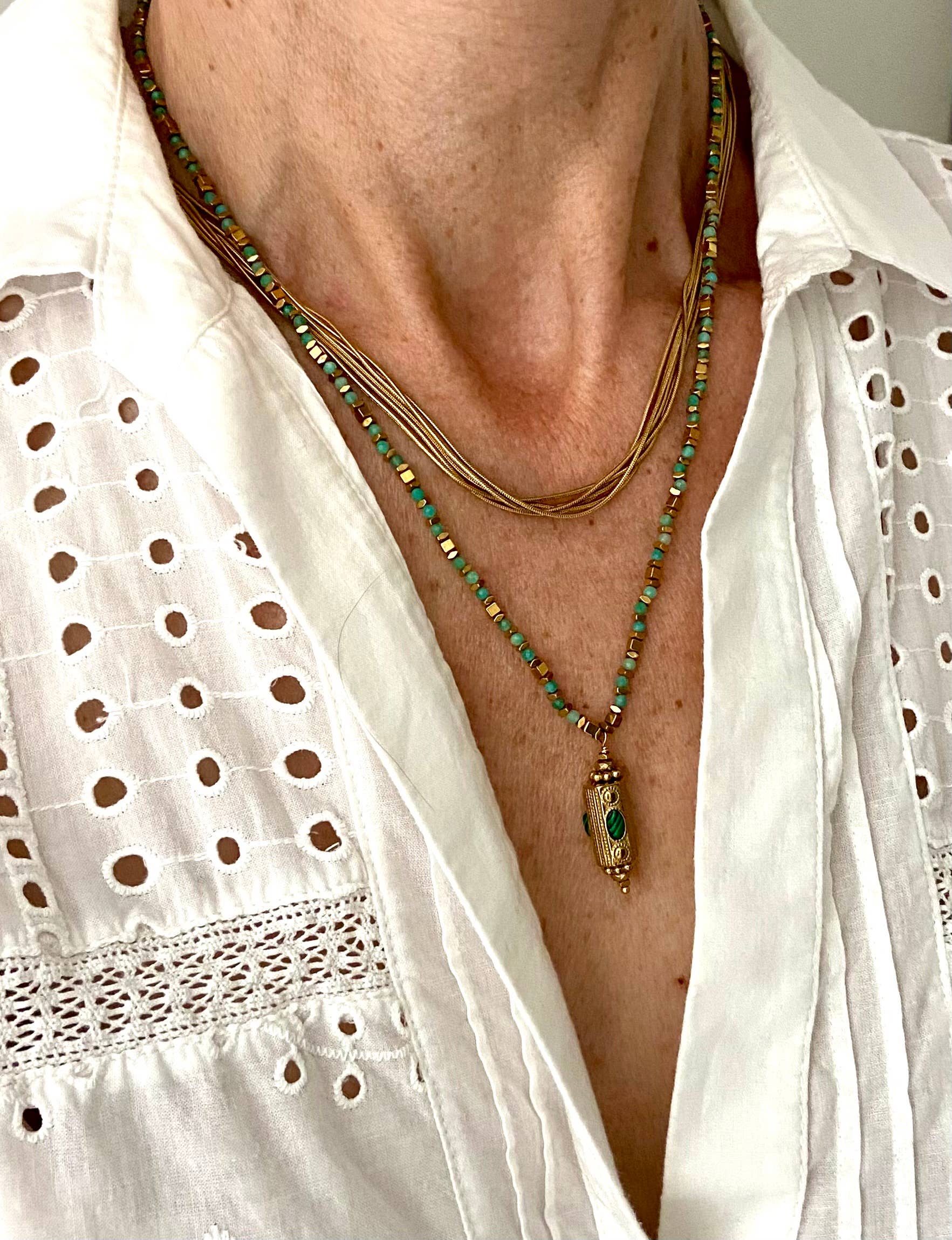 Little Hen Khiva Necklace with Amazonite and Malachite Stones N37MAC