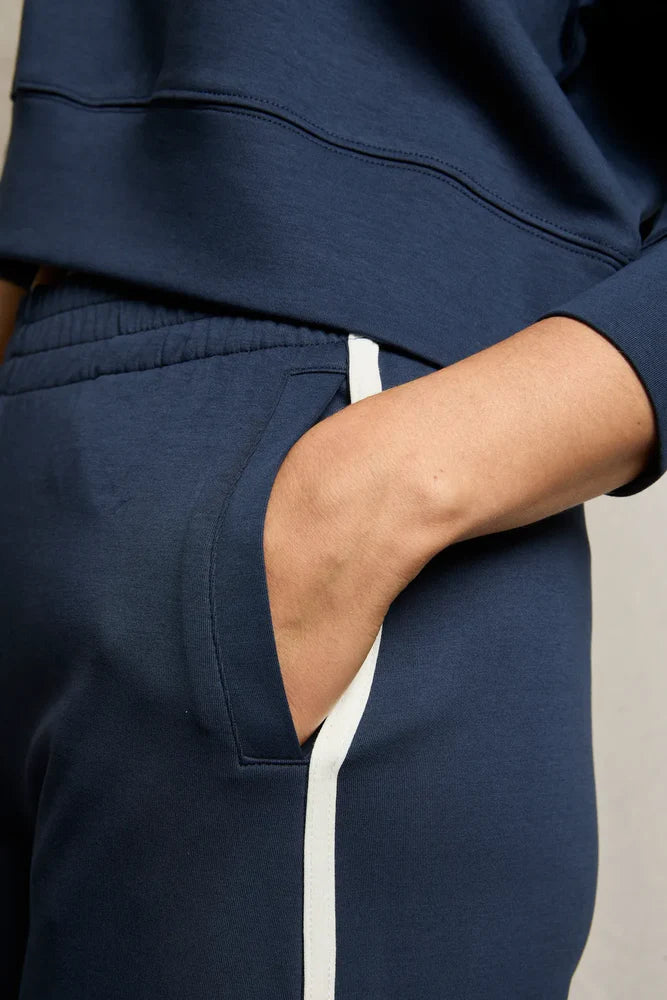 Perfect White Tee Mikos Wideleg Sweatpants